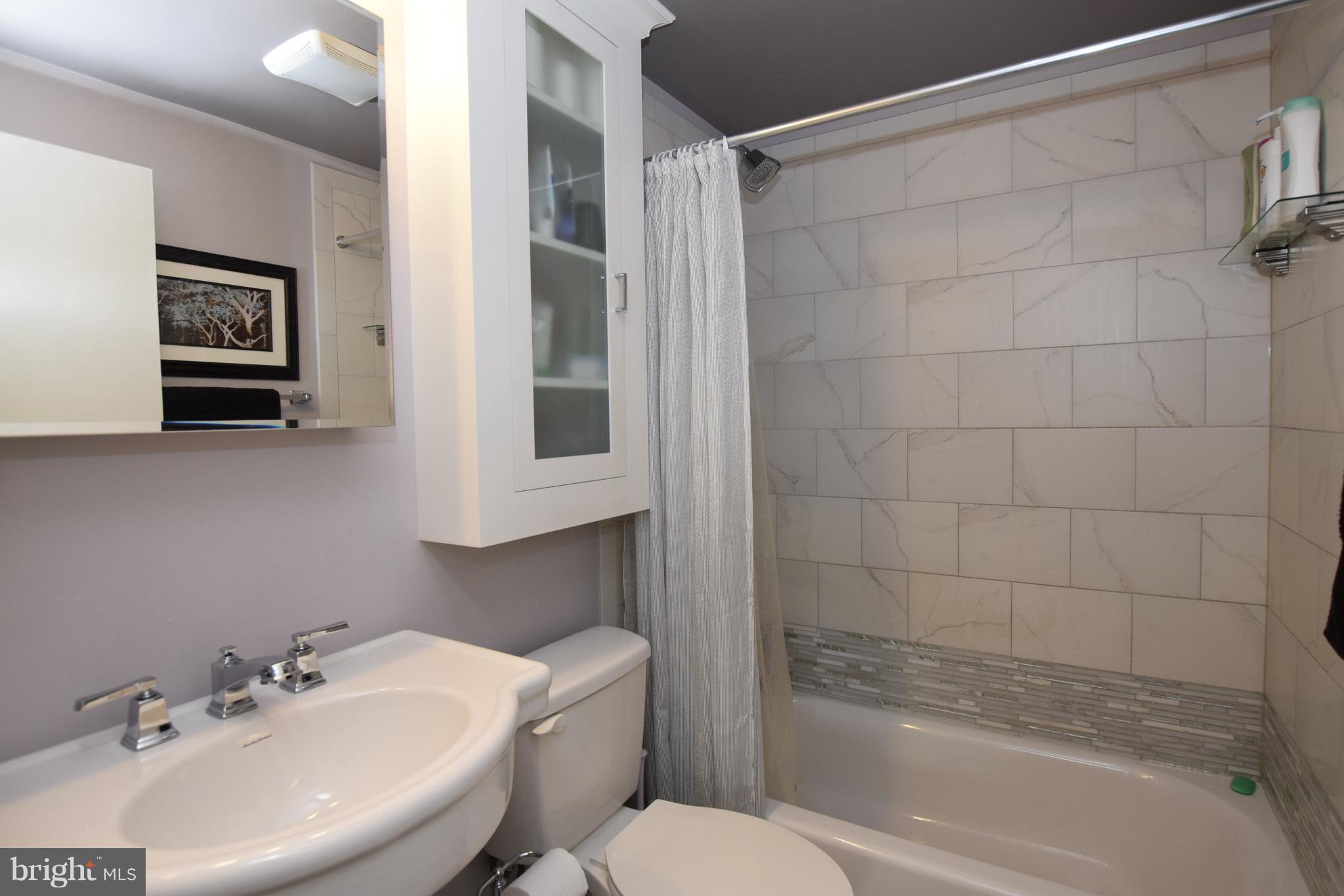 LODGE FOREST MANOR - Residential