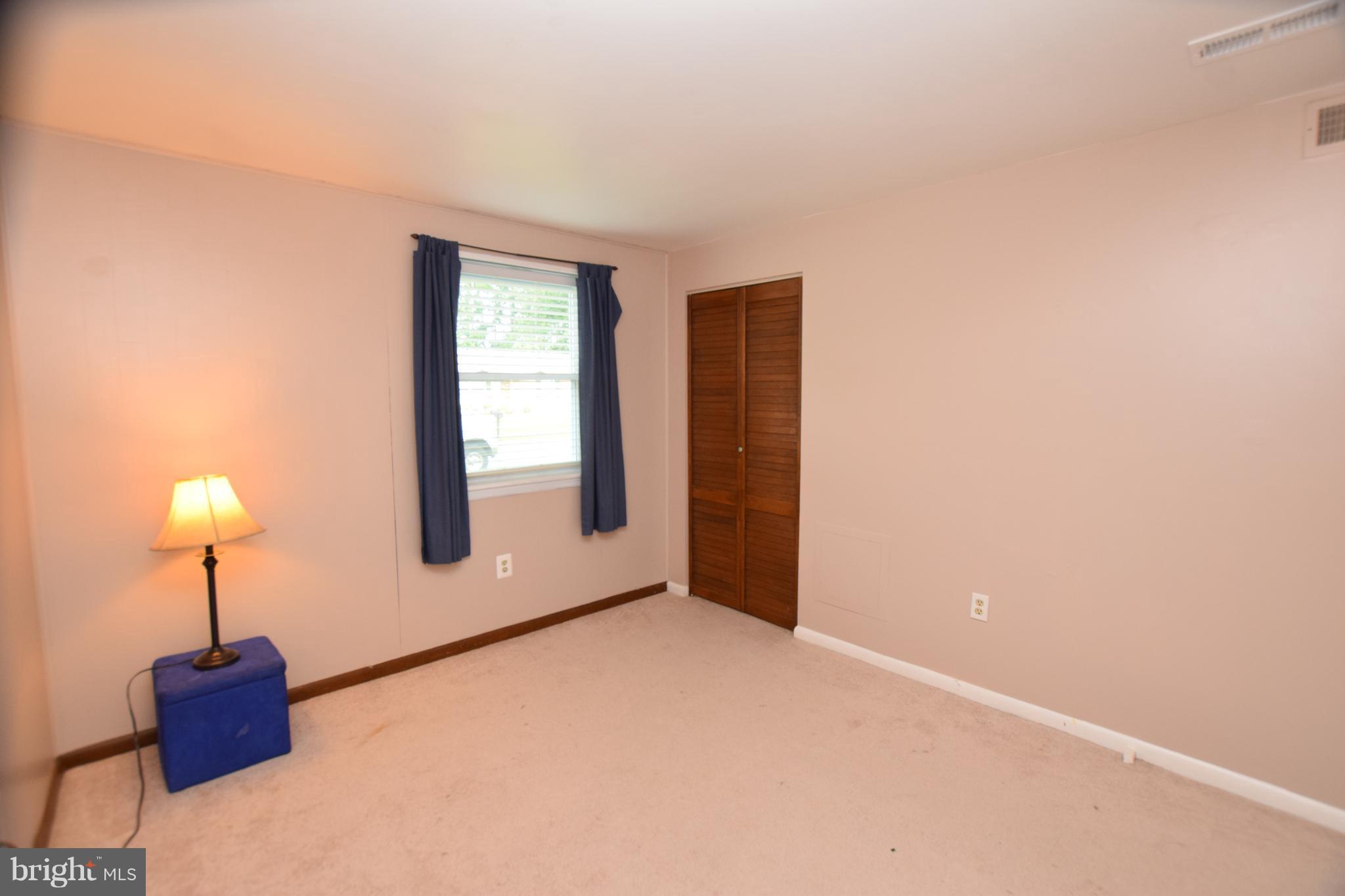 LODGE FOREST MANOR - Residential