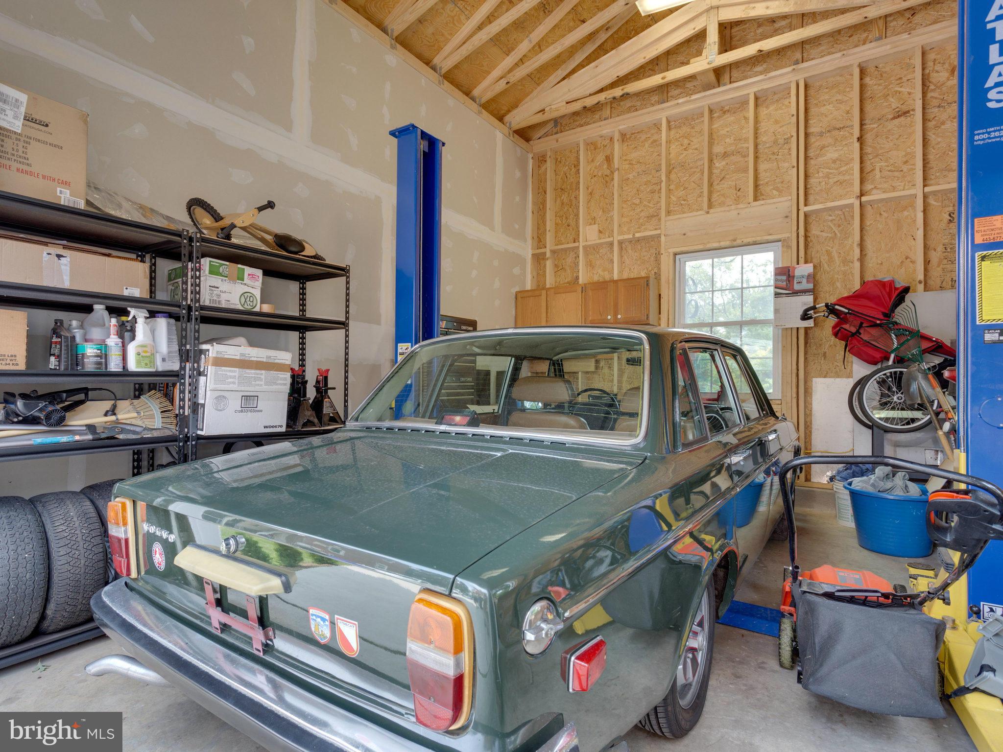 ARLINGTON FOREST - Residential