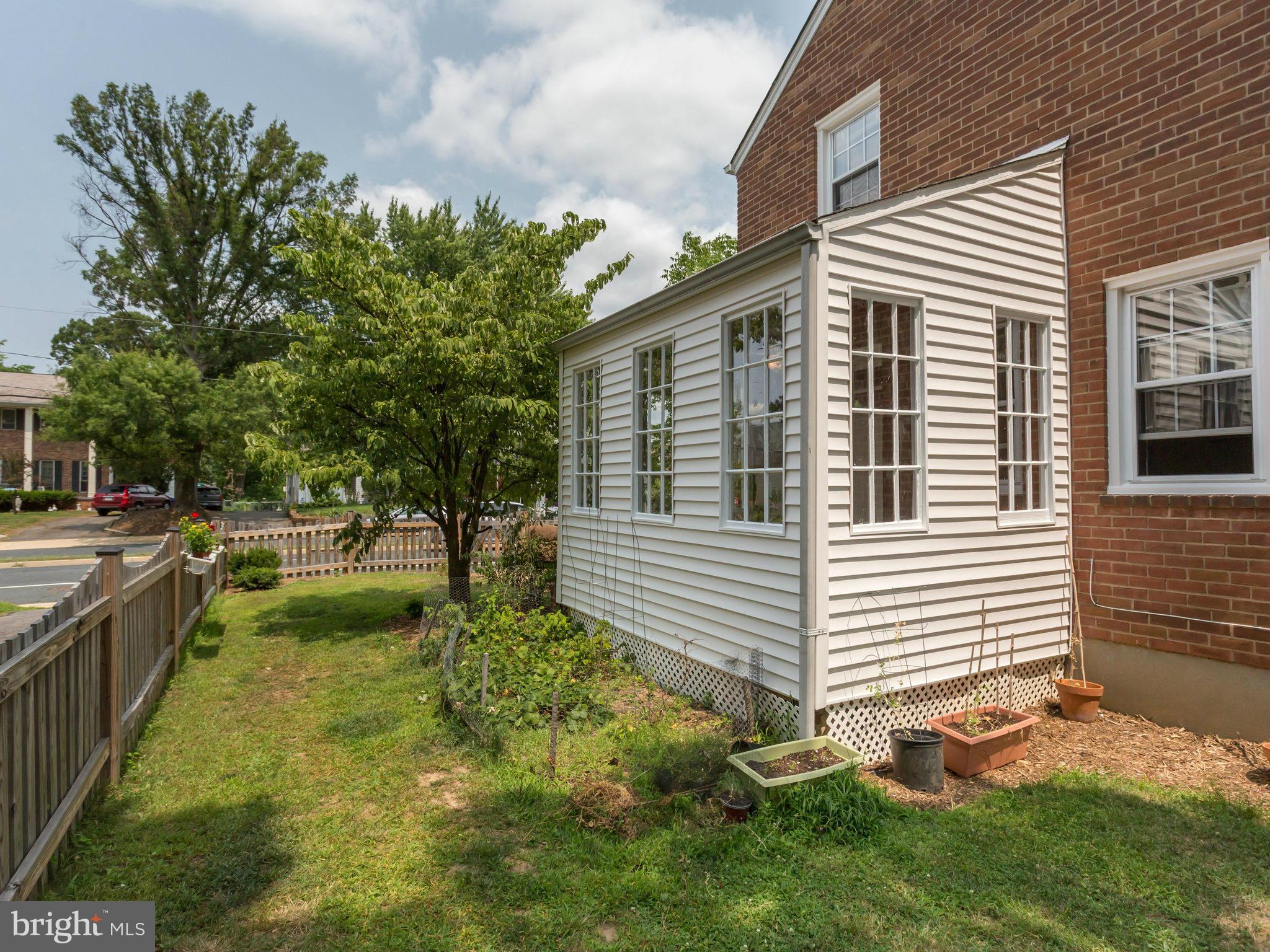 ARLINGTON FOREST - Residential