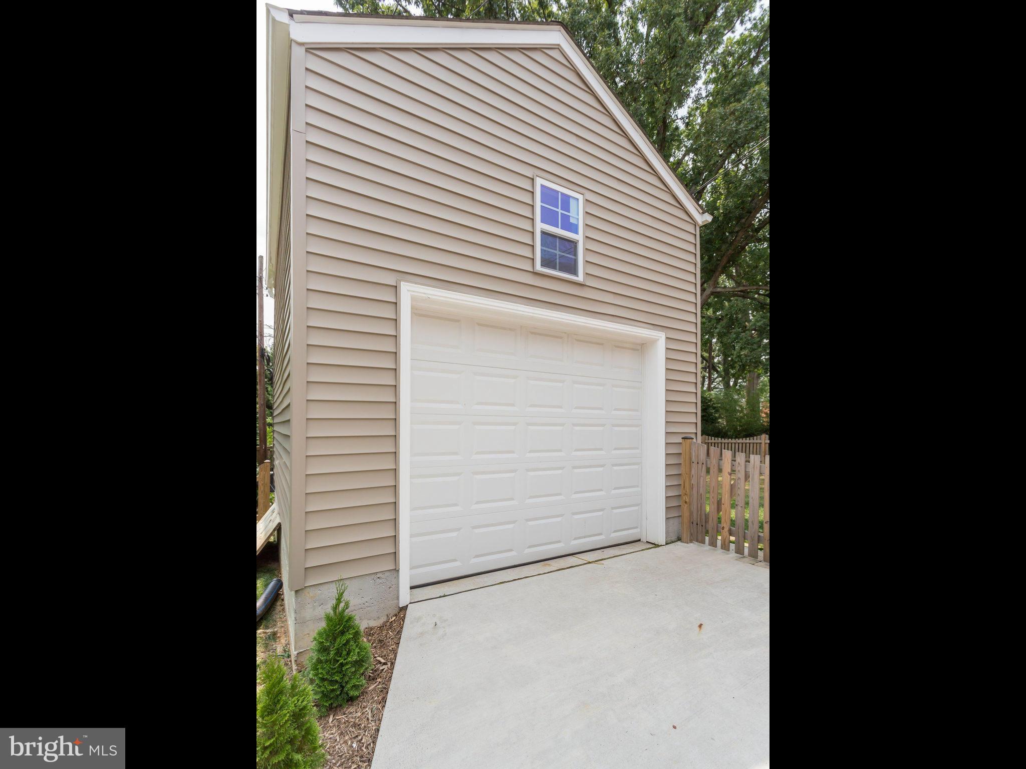 ARLINGTON FOREST - Residential