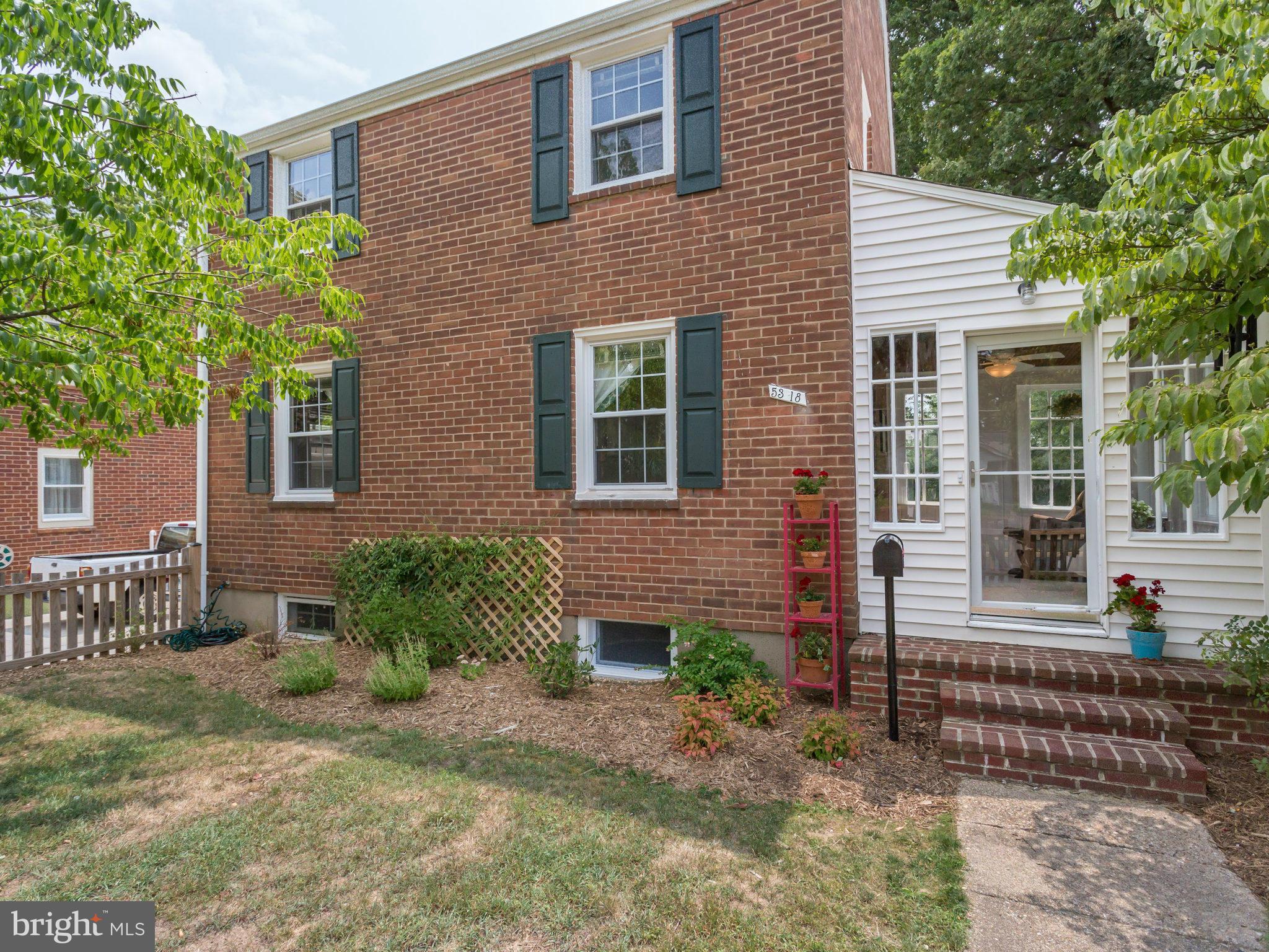 ARLINGTON FOREST - Residential