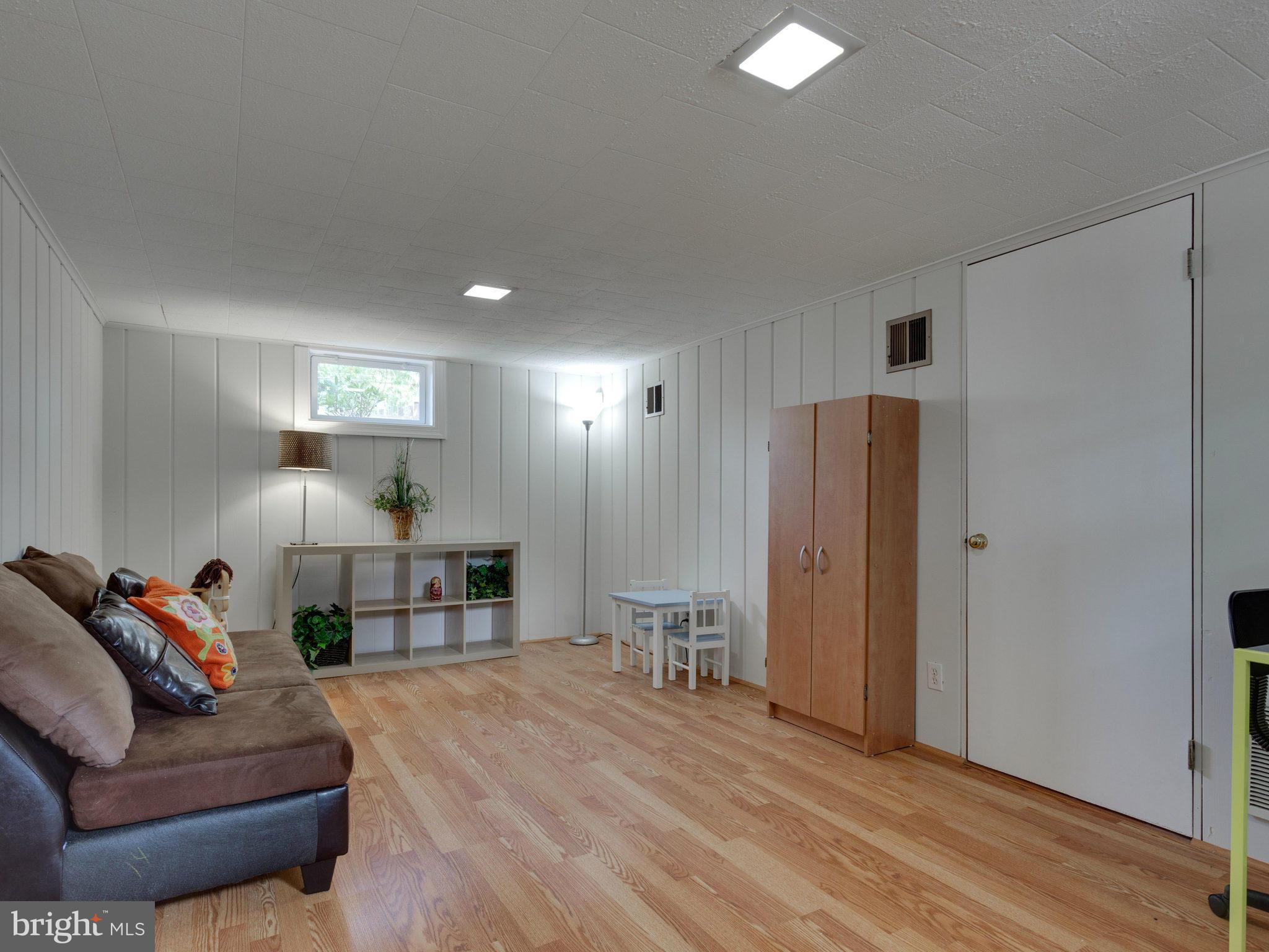 ARLINGTON FOREST - Residential