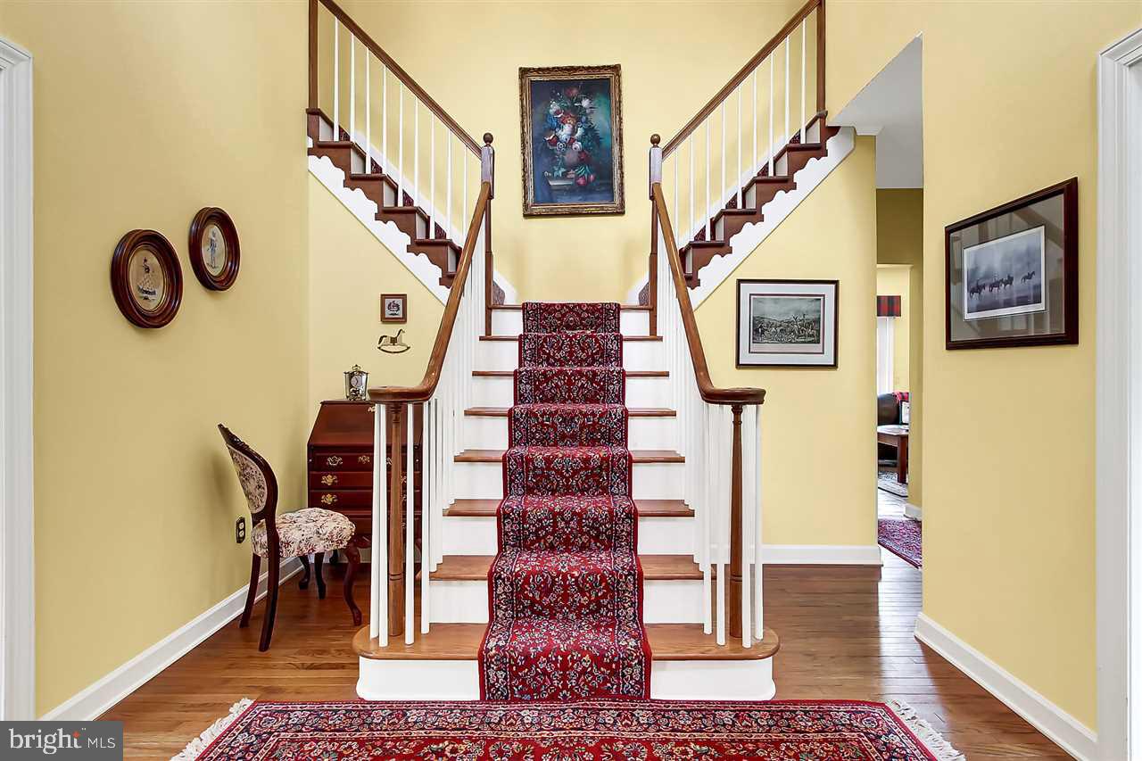 OUTDOOR COUNTRY CLUB - Residential