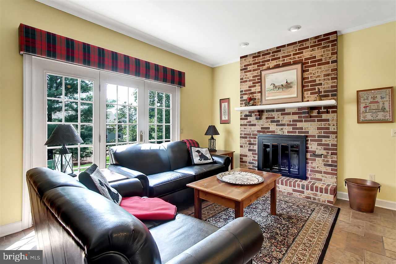 OUTDOOR COUNTRY CLUB - Residential