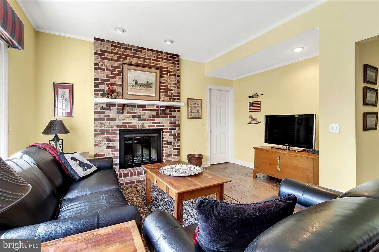 OUTDOOR COUNTRY CLUB - Residential