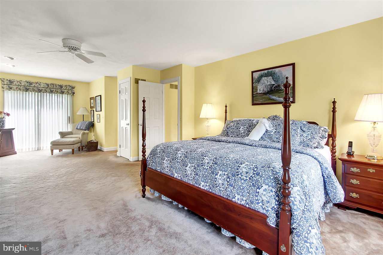 OUTDOOR COUNTRY CLUB - Residential