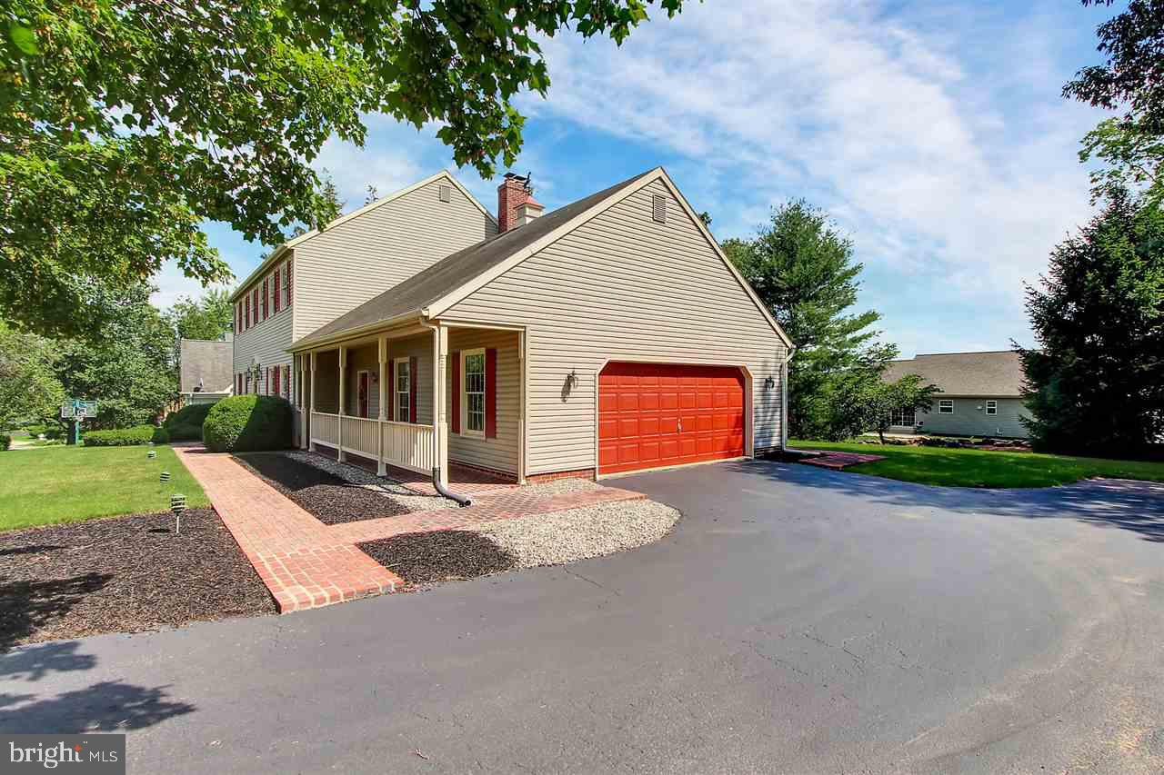 OUTDOOR COUNTRY CLUB - Residential