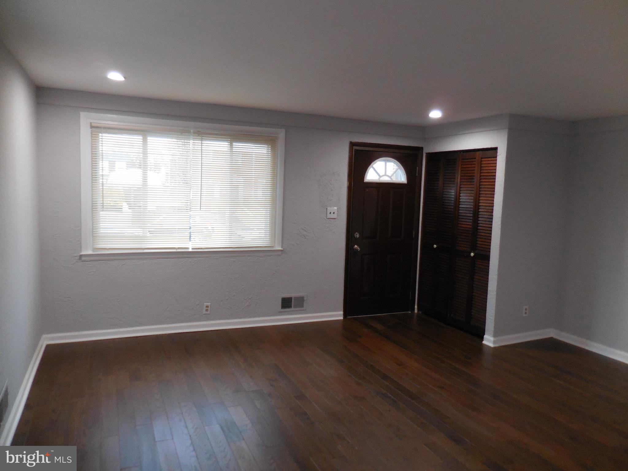 HAWTHORNE - Residential Lease