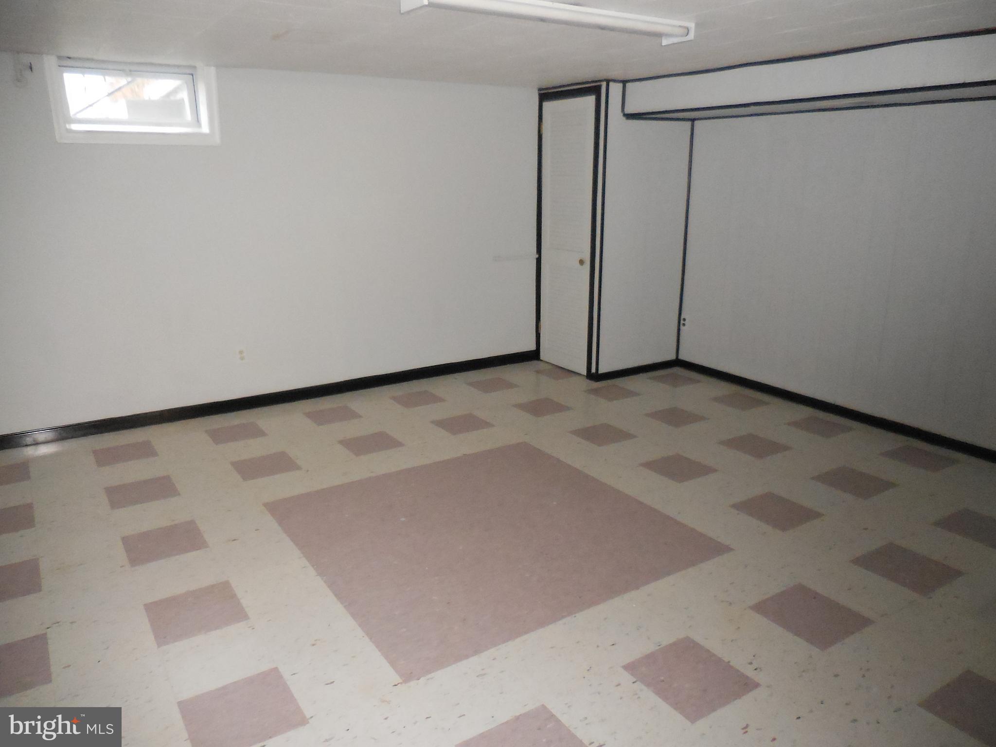 HAWTHORNE - Residential Lease