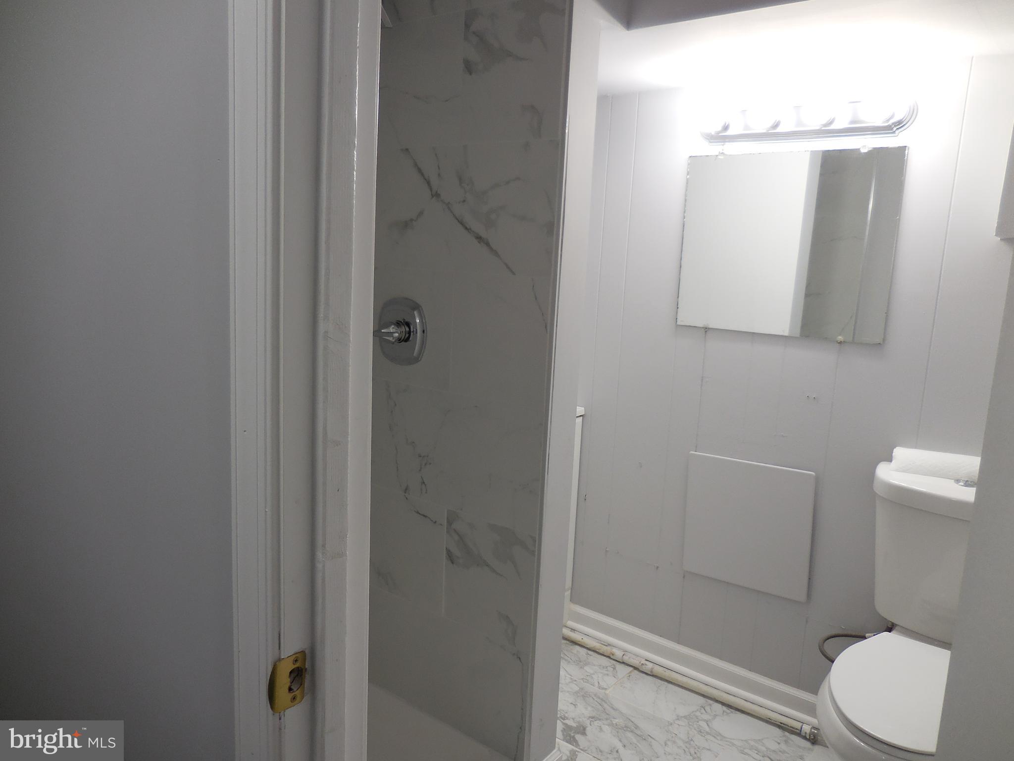 HAWTHORNE - Residential Lease