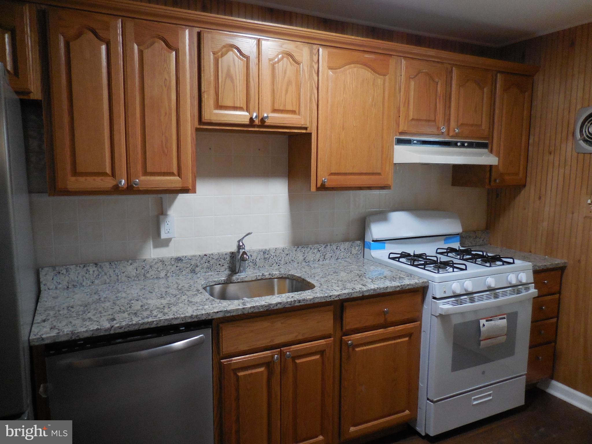 HAWTHORNE - Residential Lease