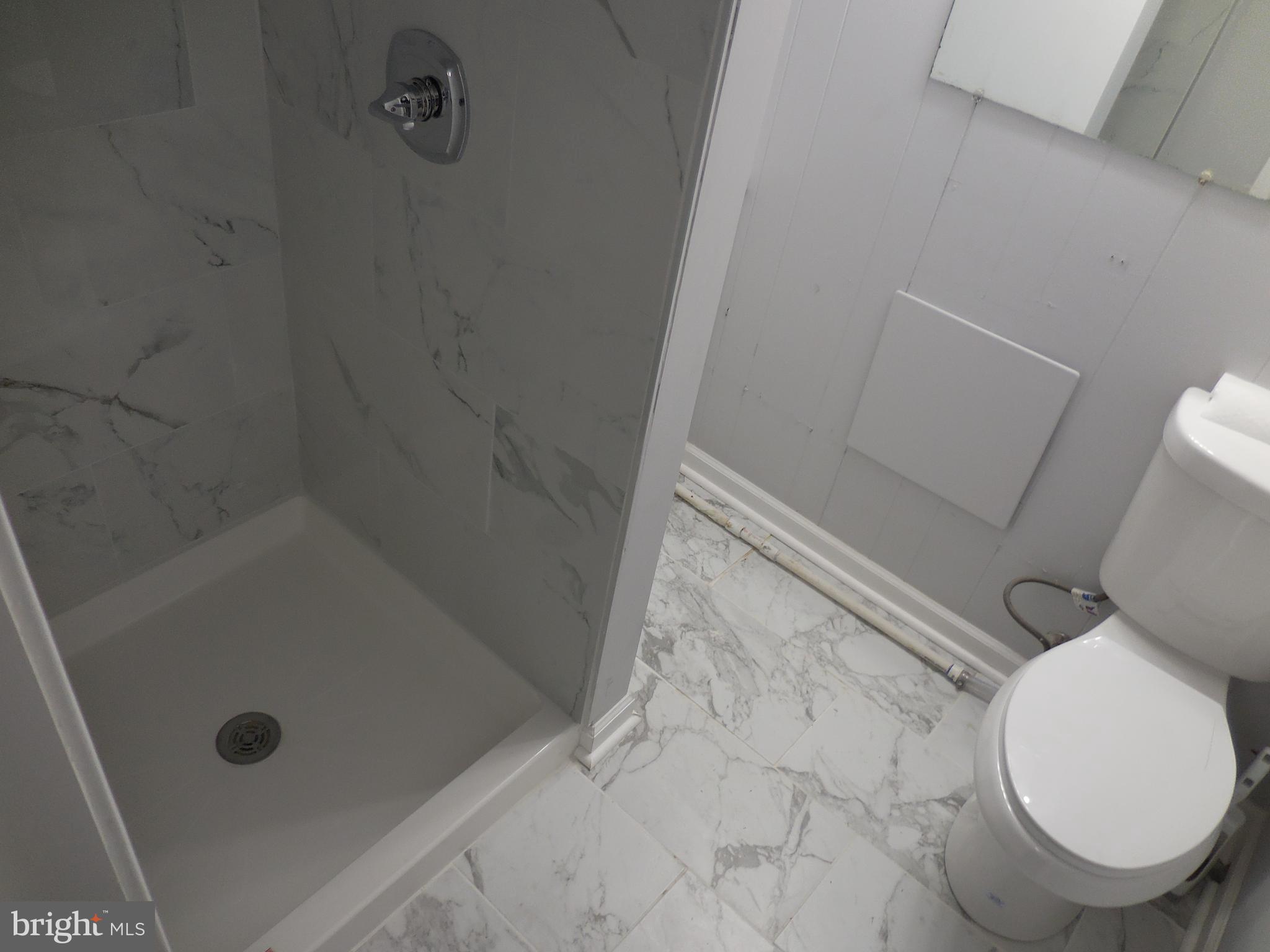 HAWTHORNE - Residential Lease