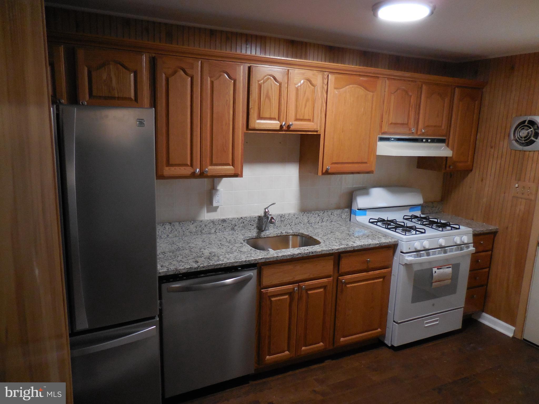 HAWTHORNE - Residential Lease