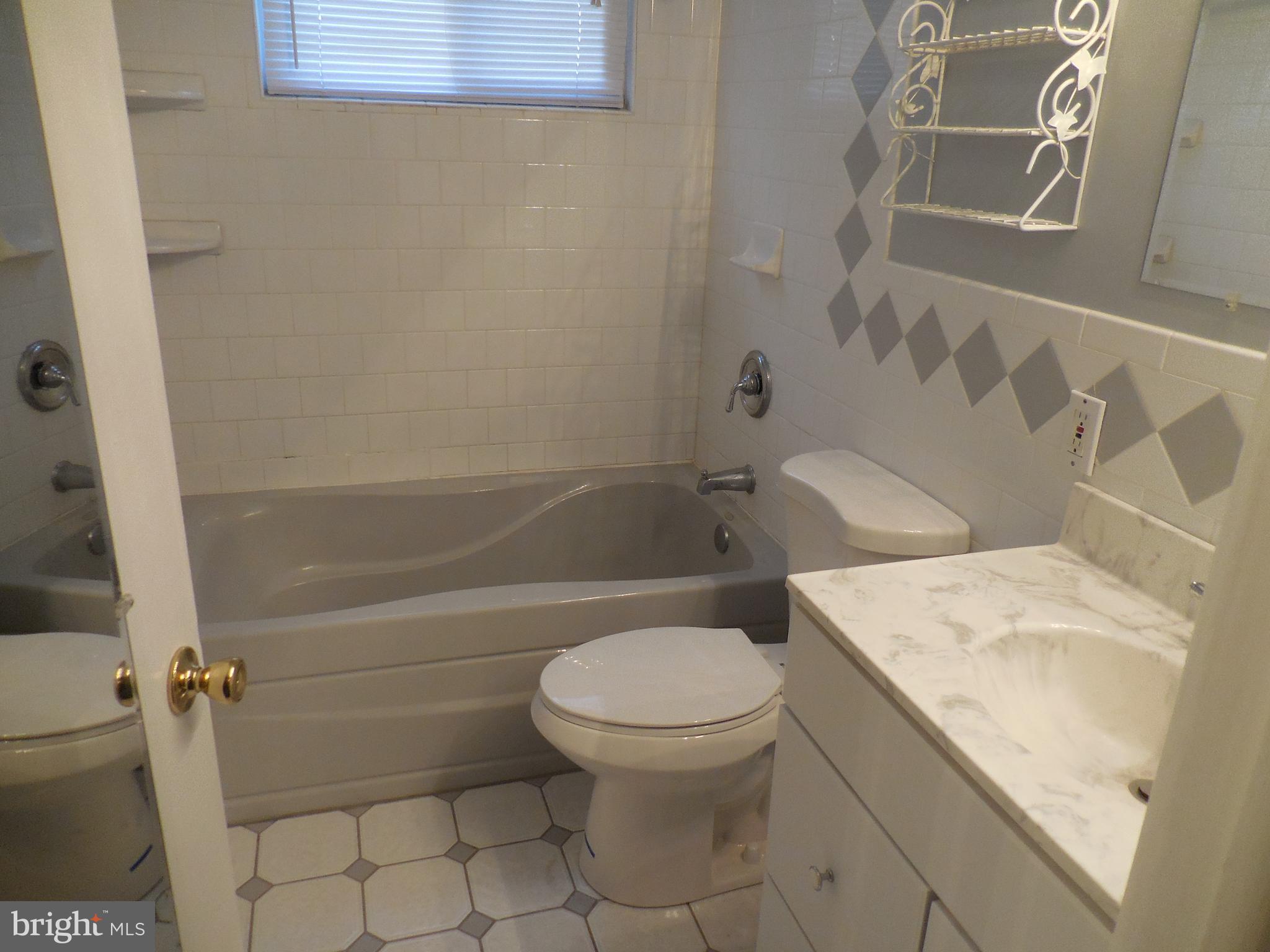 HAWTHORNE - Residential Lease