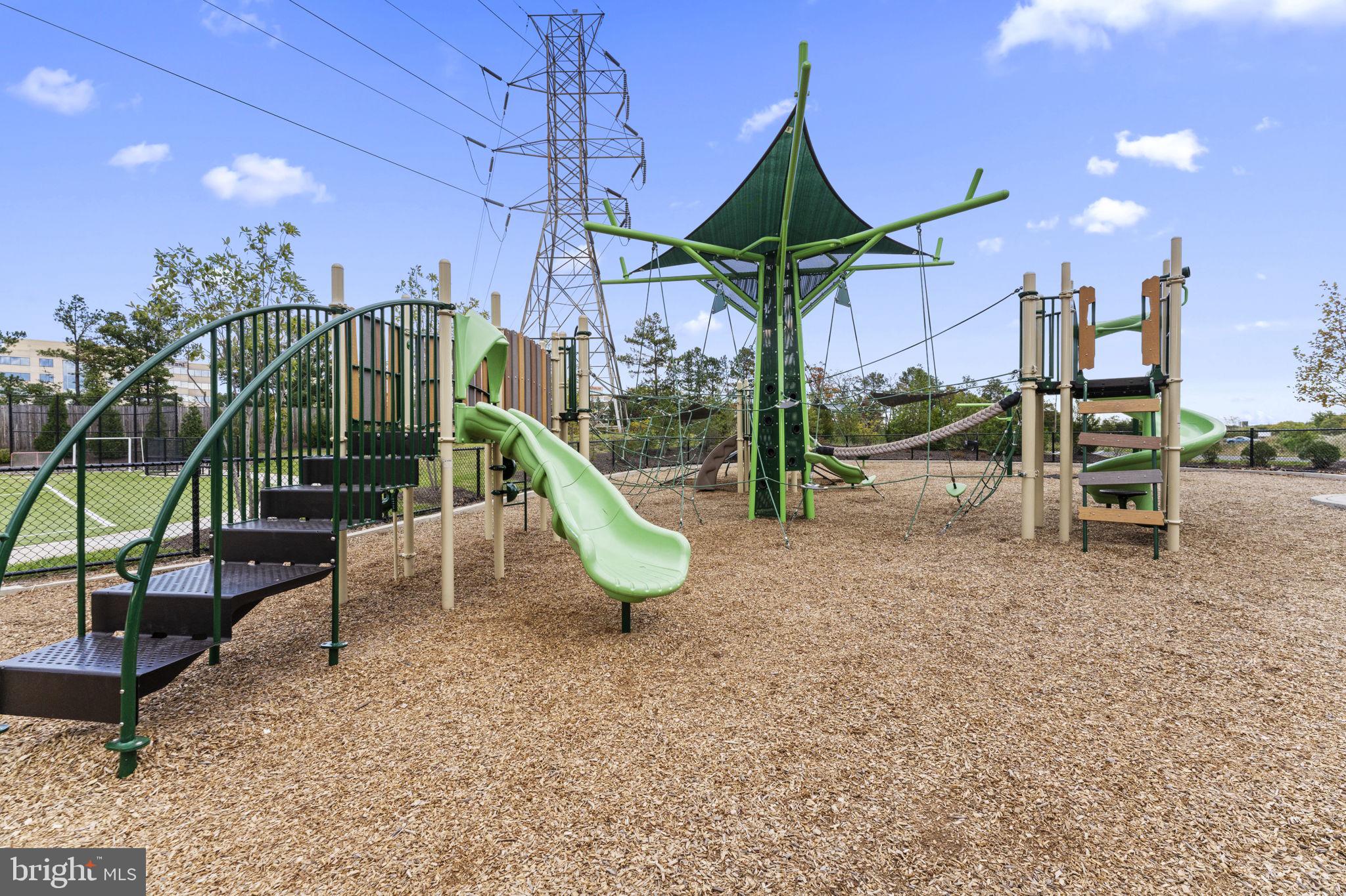 WOODLAND PARK STATION - Residential