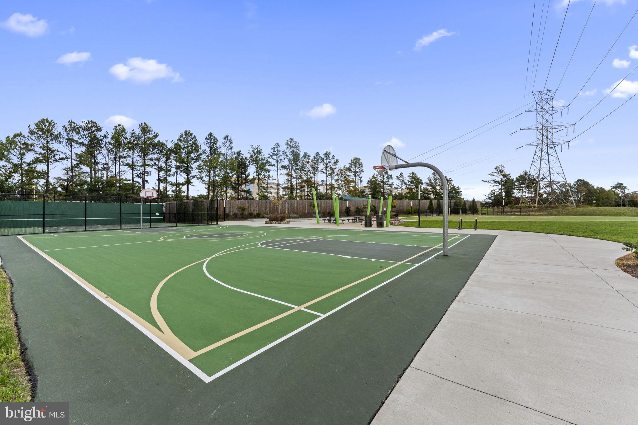 WOODLAND PARK STATION - Residential