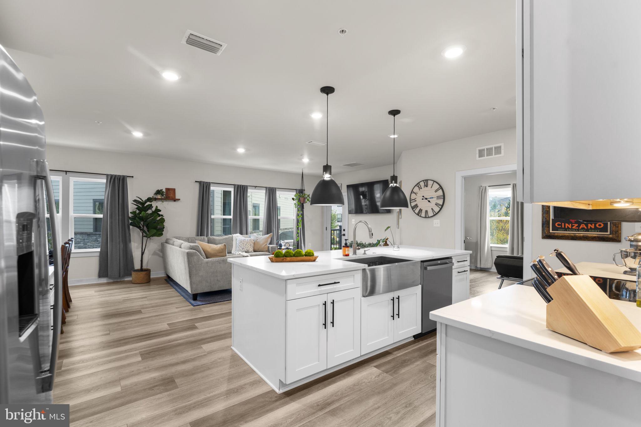 WOODLAND PARK STATION - Residential