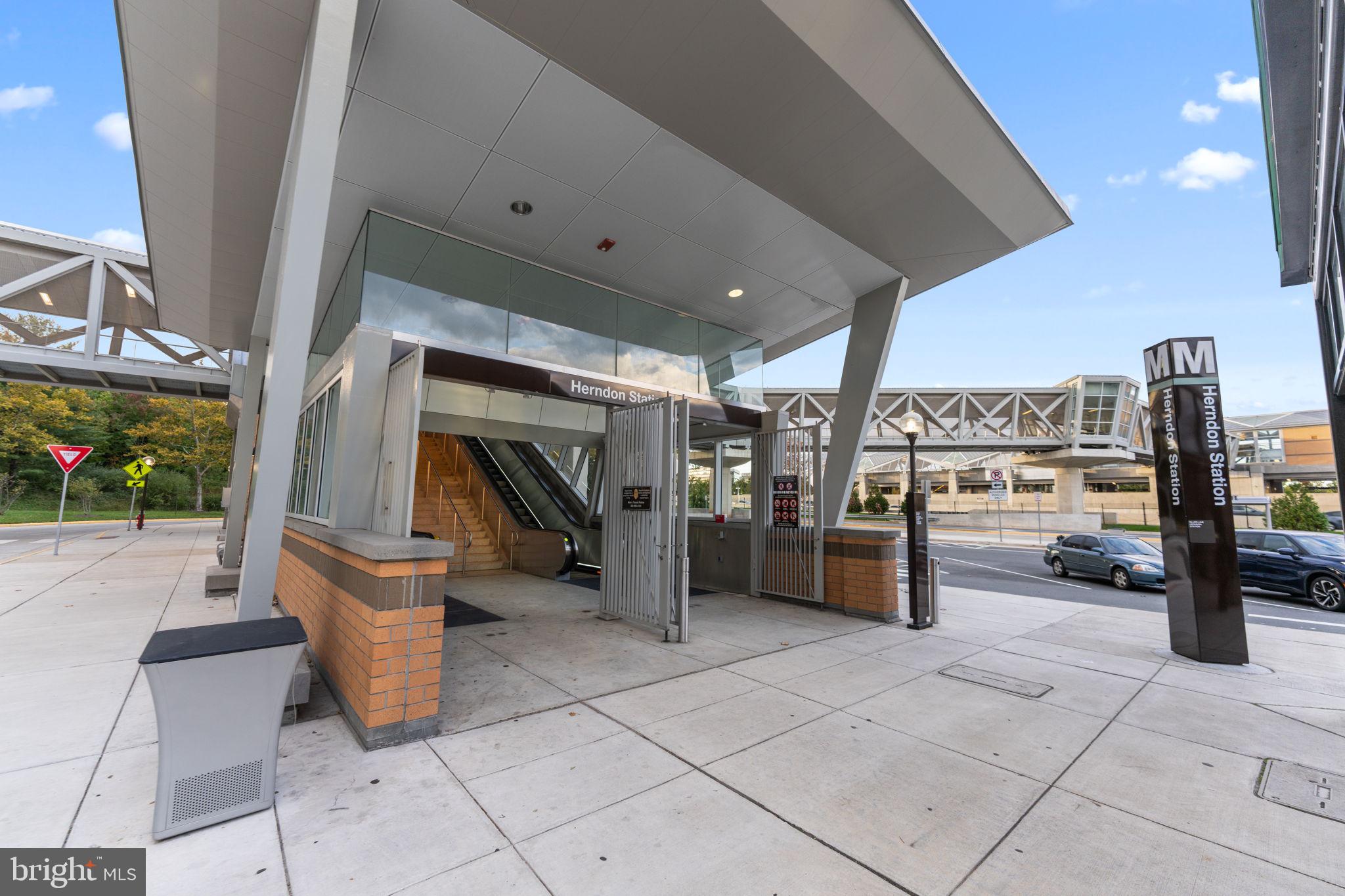 WOODLAND PARK STATION - Residential