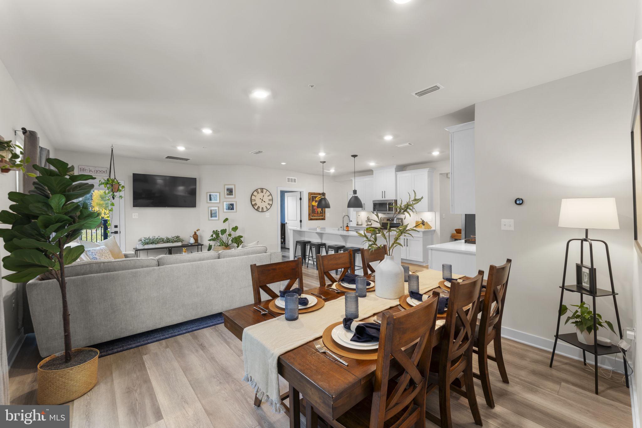 WOODLAND PARK STATION - Residential