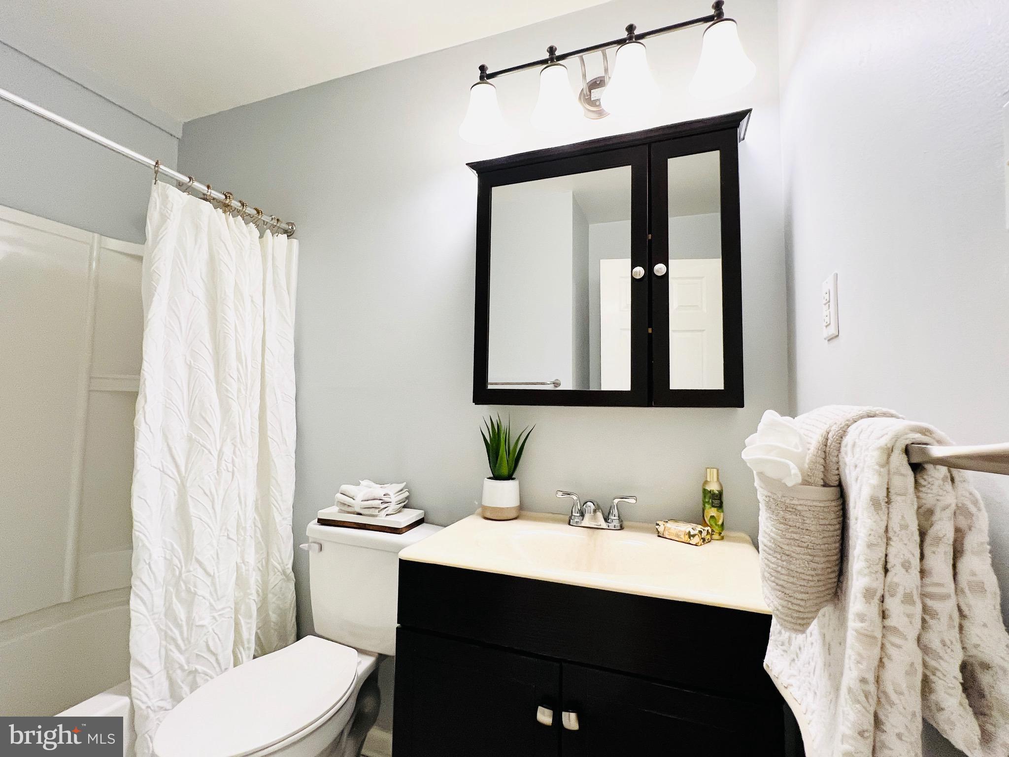 INDIAN HEAD MANOR SUB - Residential