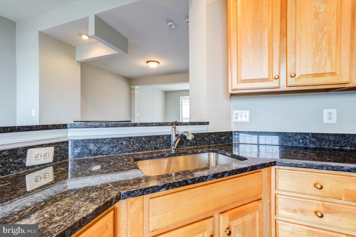 AUTUMN CHASE HUNT - Residential Lease