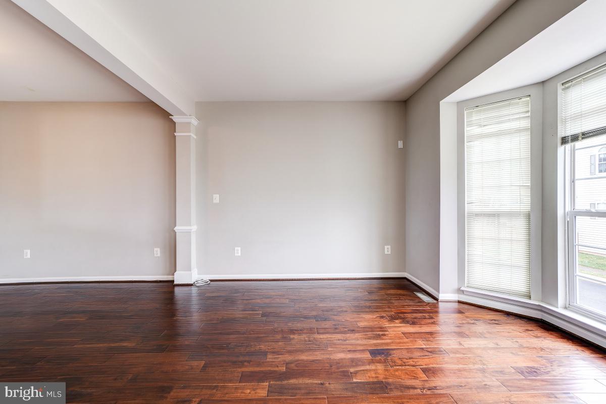 AUTUMN CHASE HUNT - Residential Lease