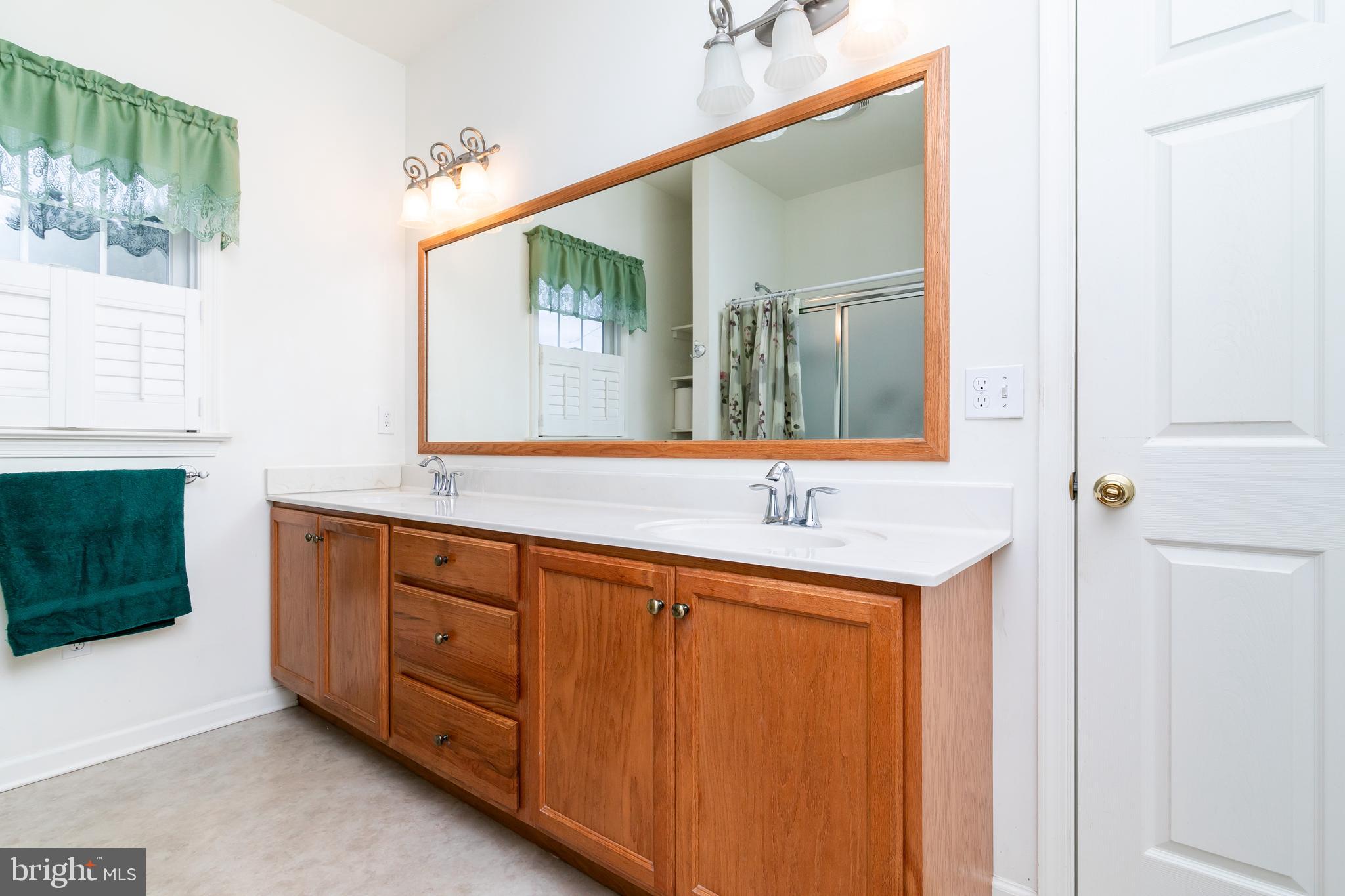 SHADY BROOK MANOR - Residential