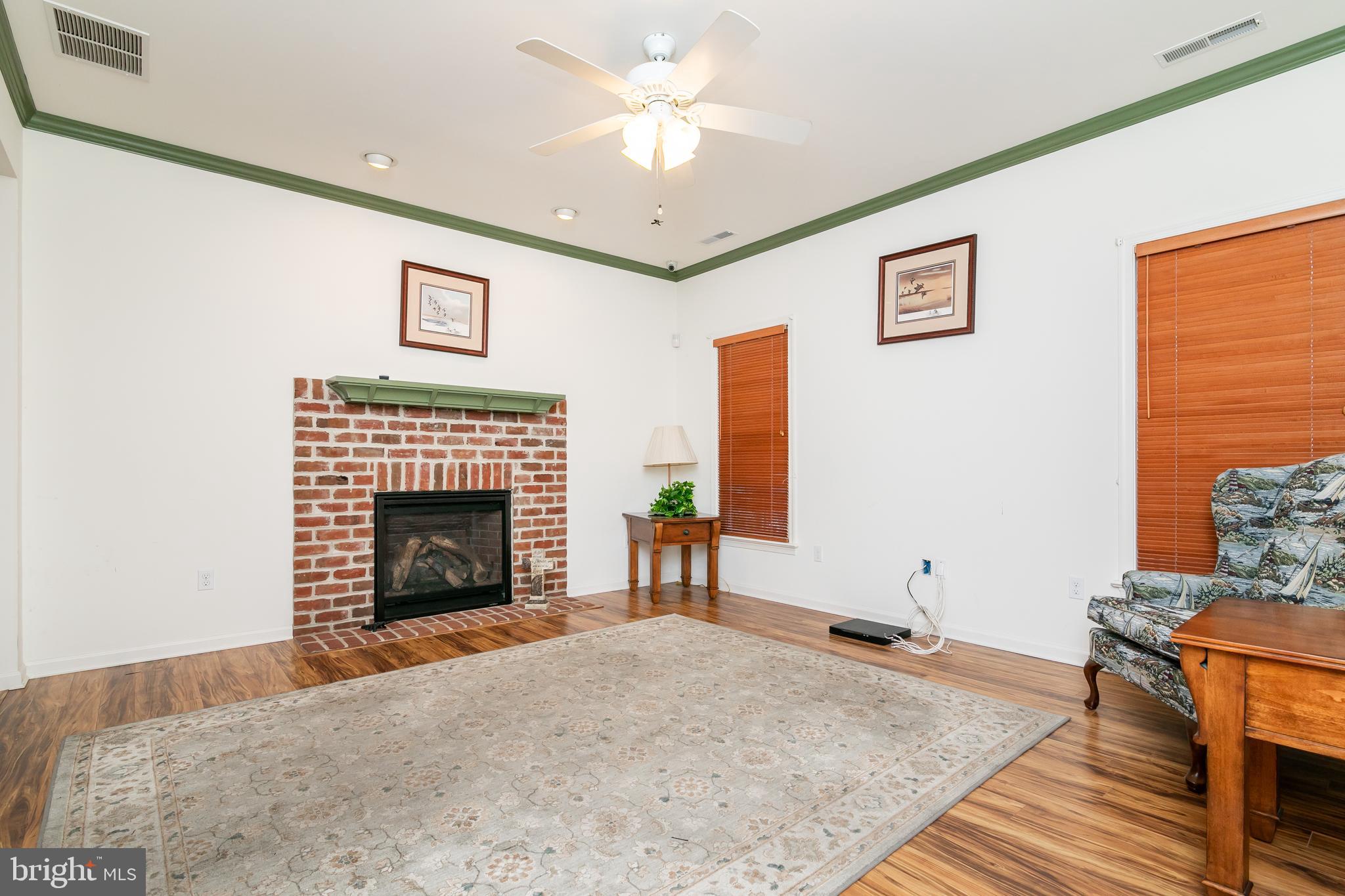 SHADY BROOK MANOR - Residential