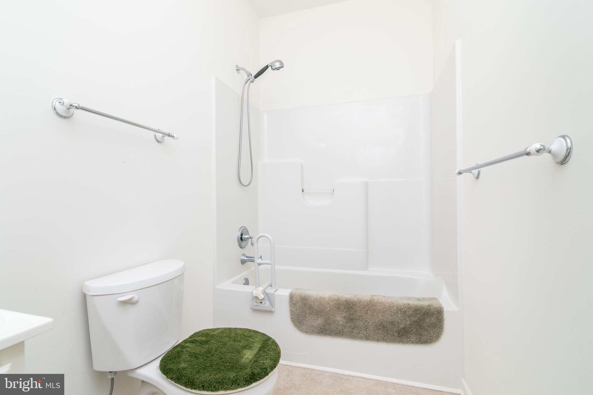 SHADY BROOK MANOR - Residential