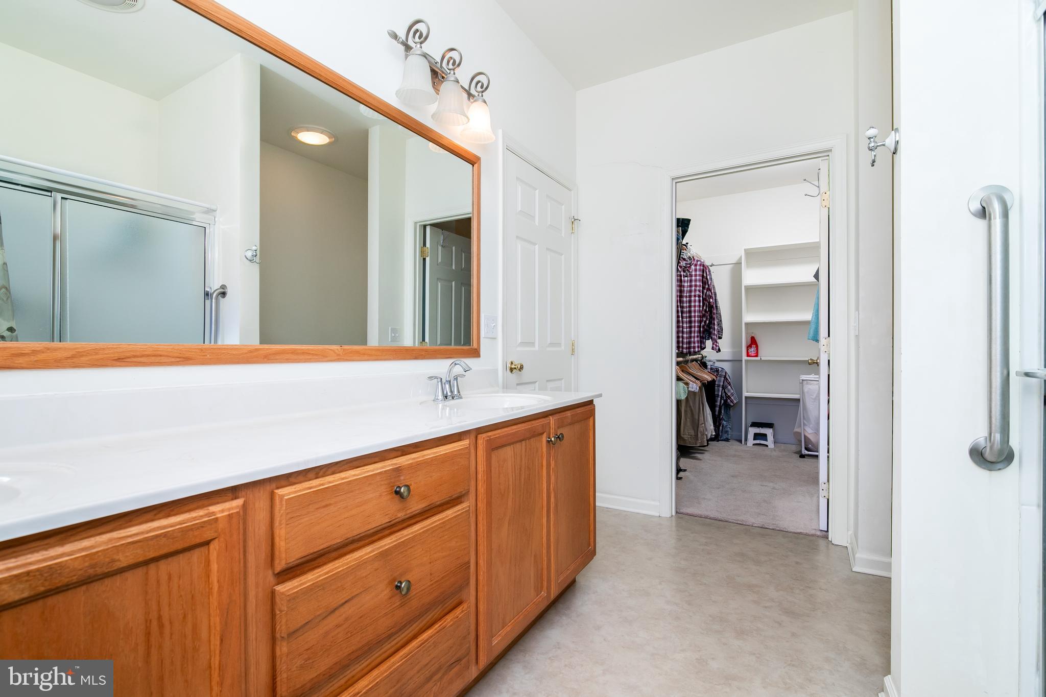 SHADY BROOK MANOR - Residential