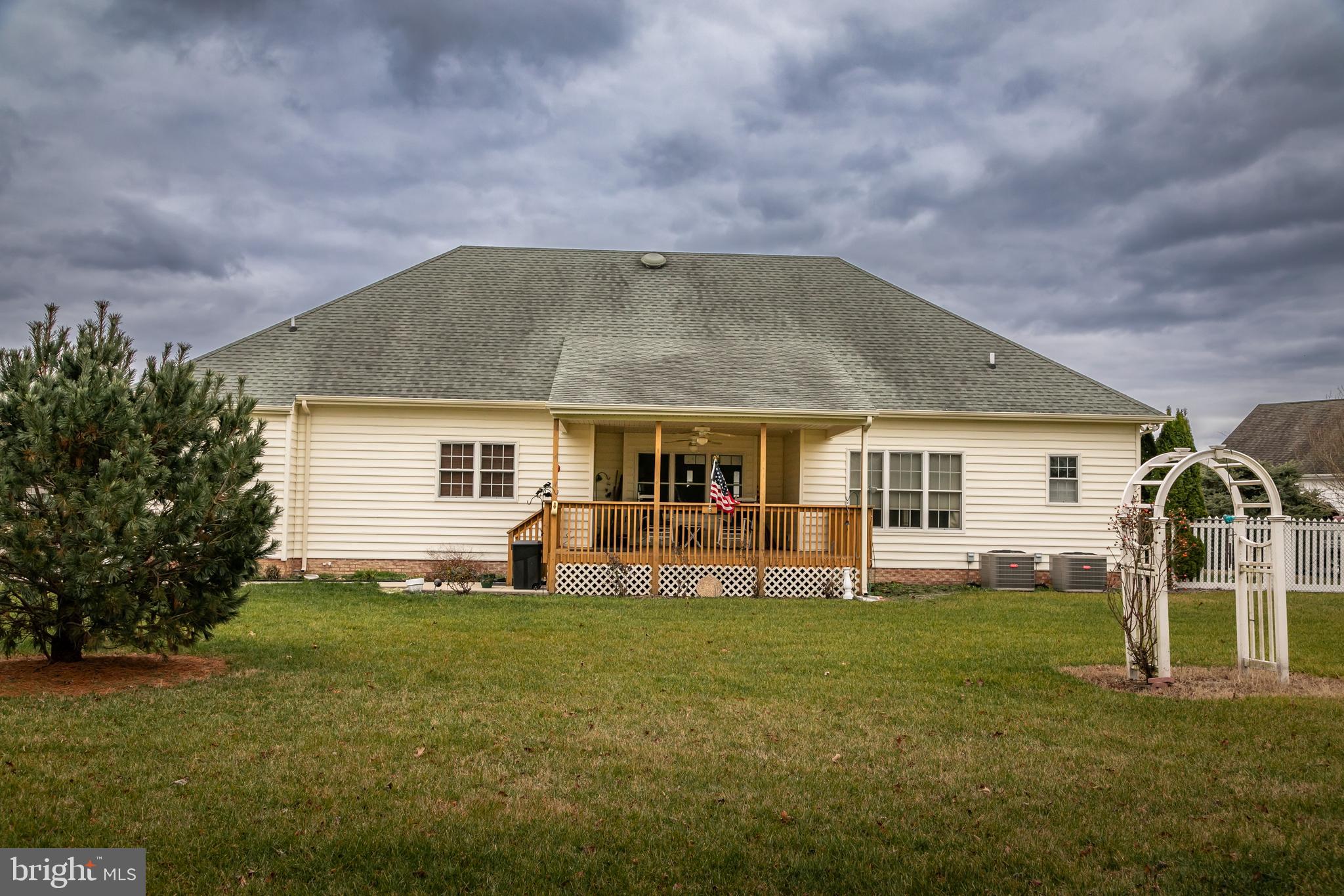 SHADY BROOK MANOR - Residential