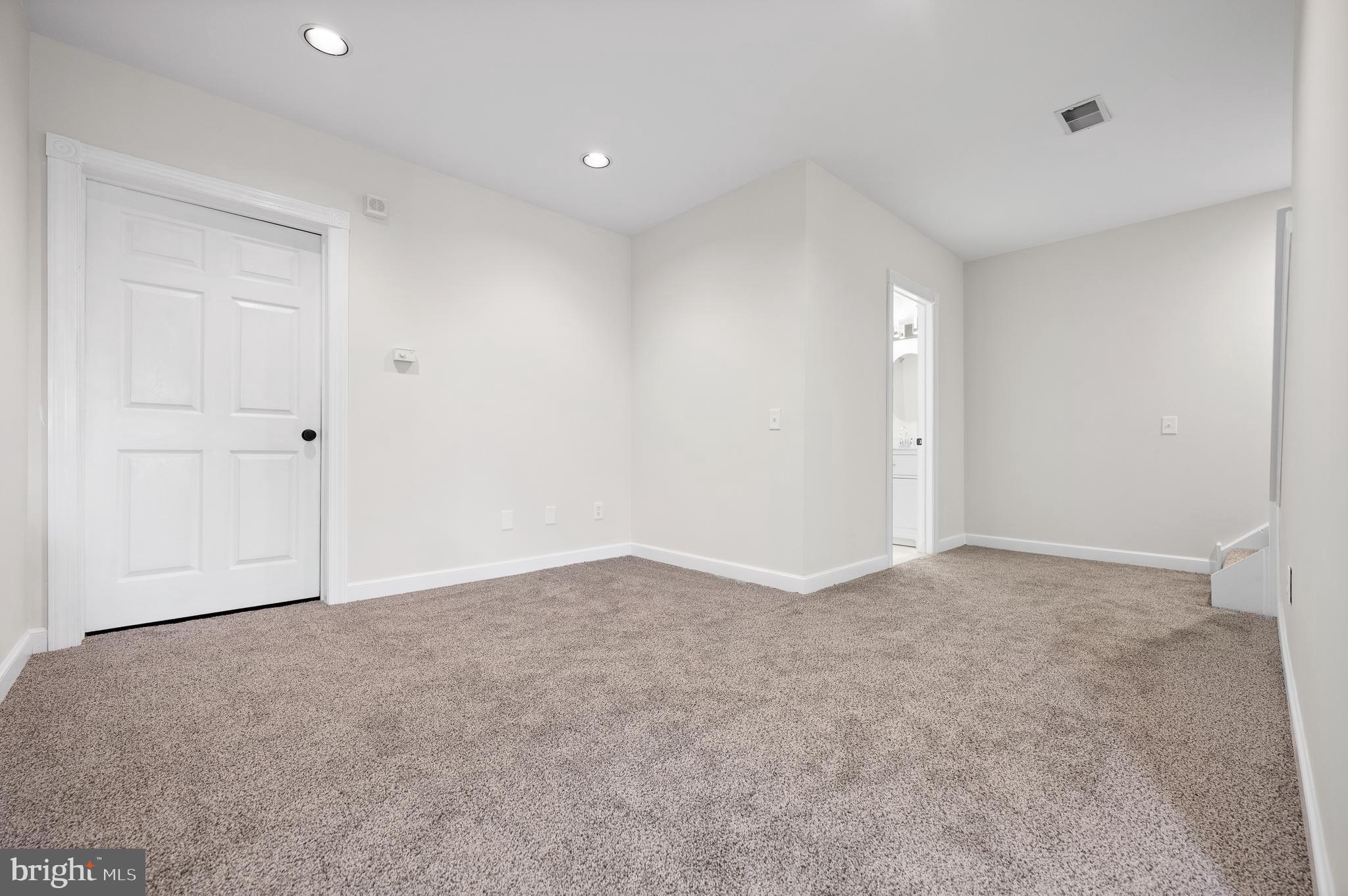 CANTER VILLAGE - Residential