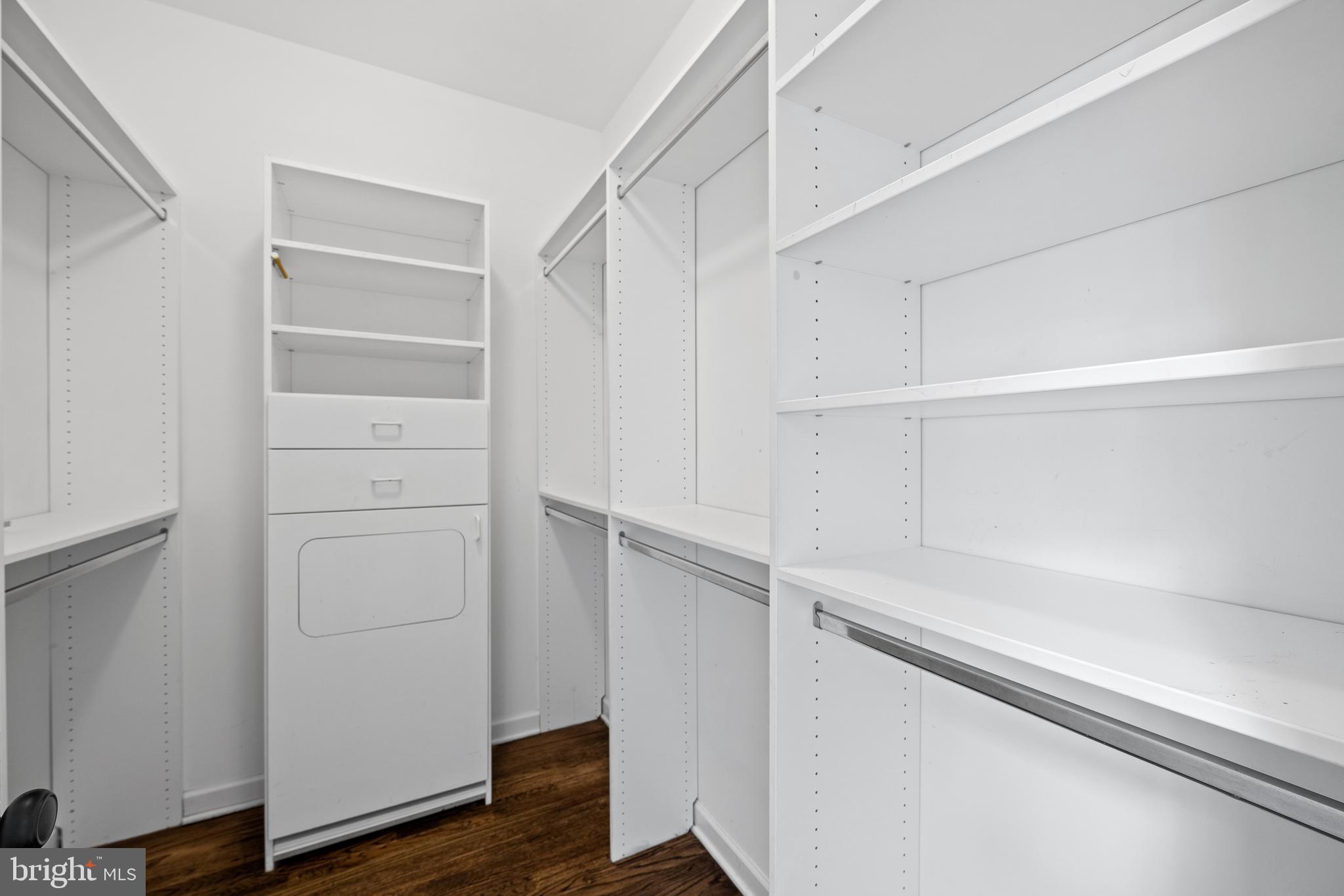 CANTER VILLAGE - Residential