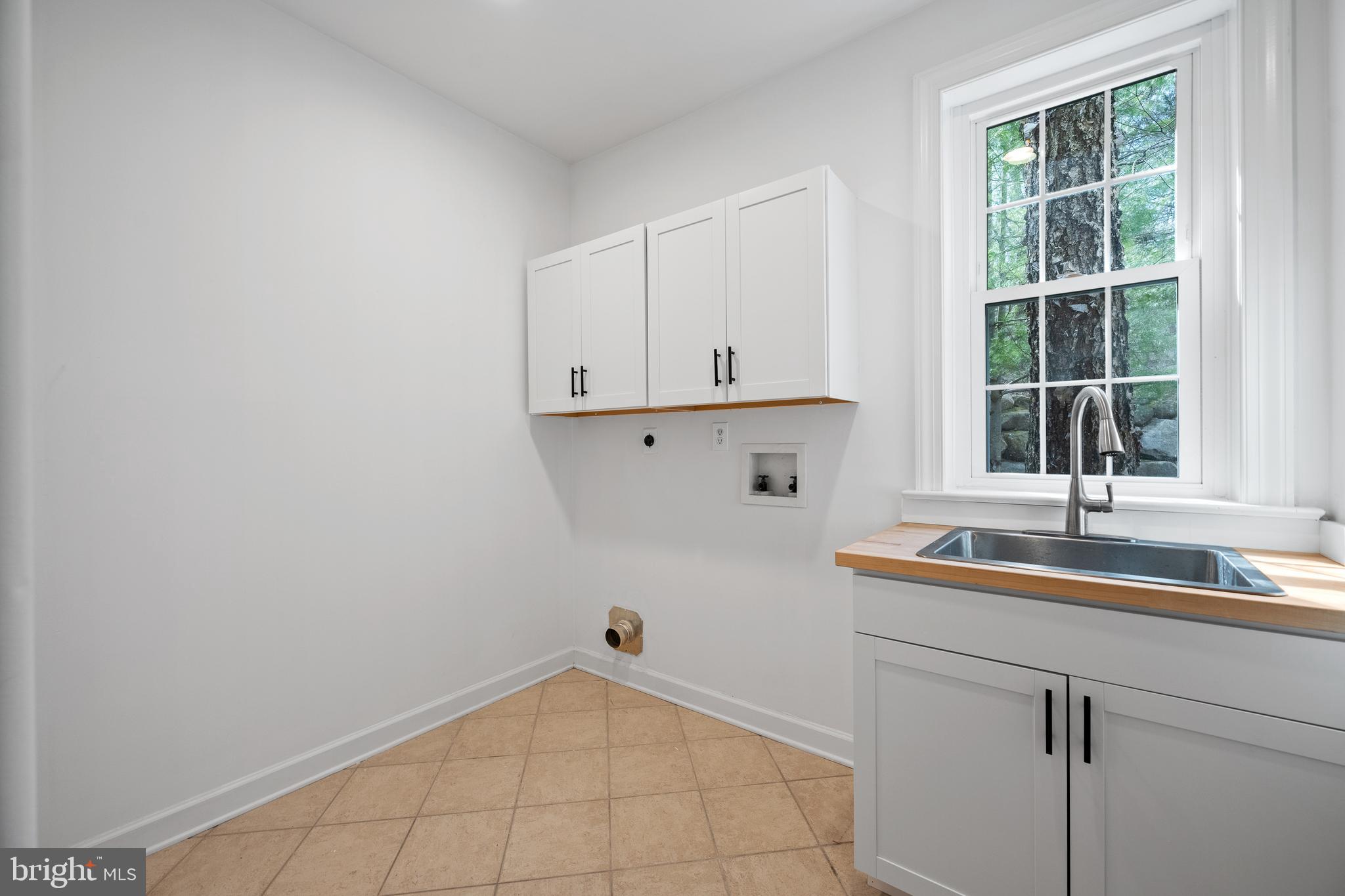 CANTER VILLAGE - Residential