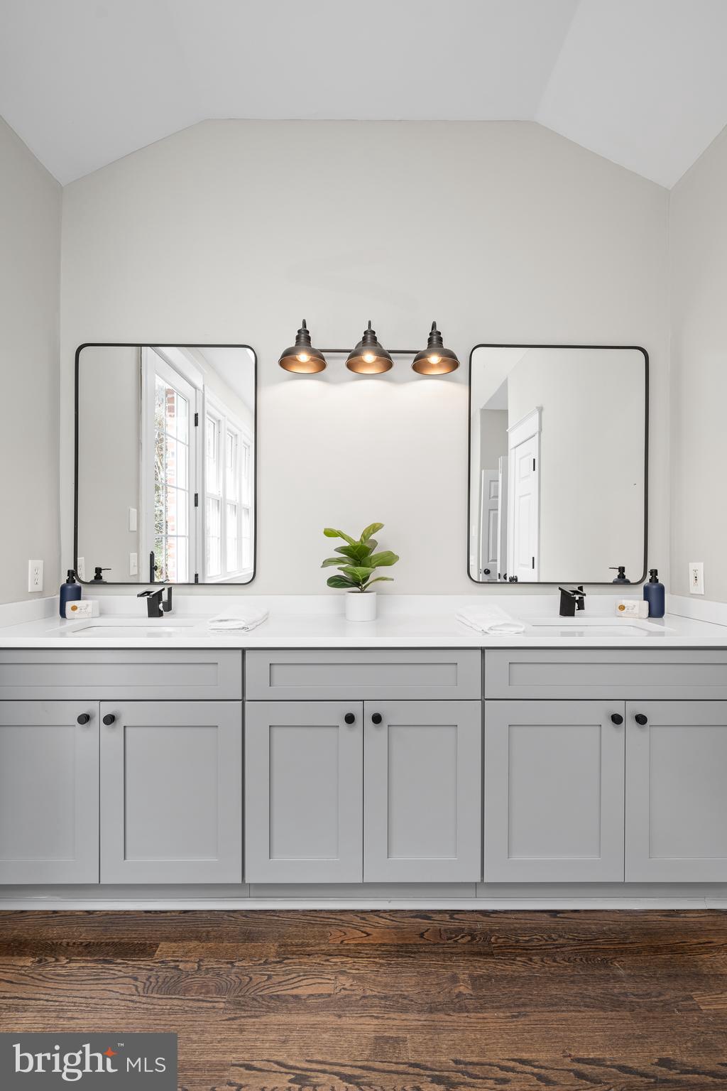 CANTER VILLAGE - Residential