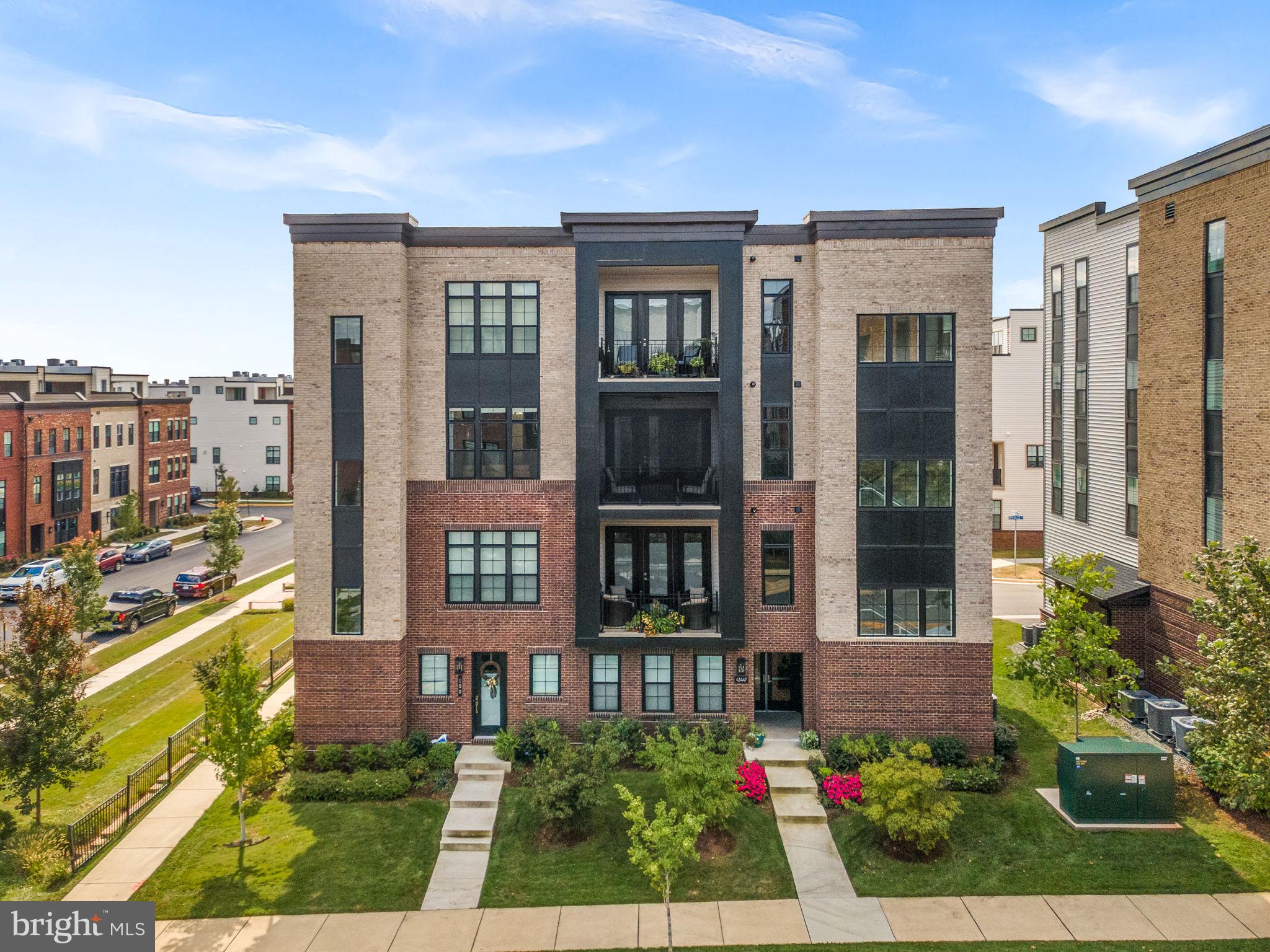 43447 CROSON LANE 300