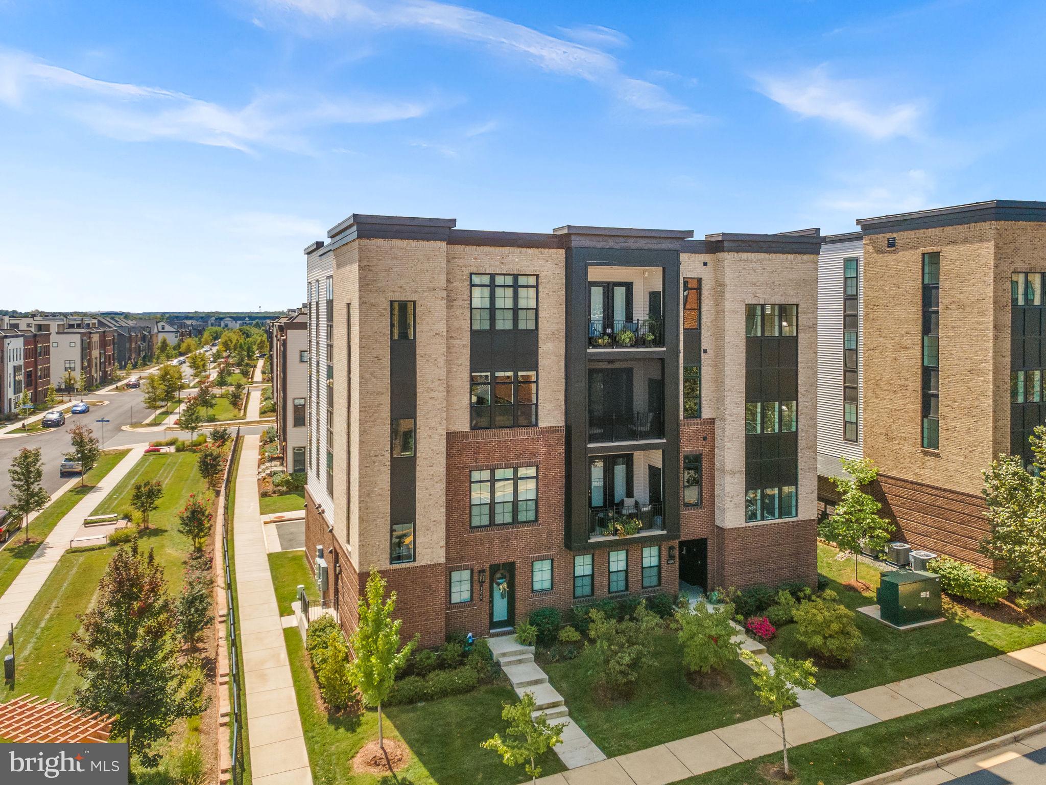 43447 CROSON LANE 300