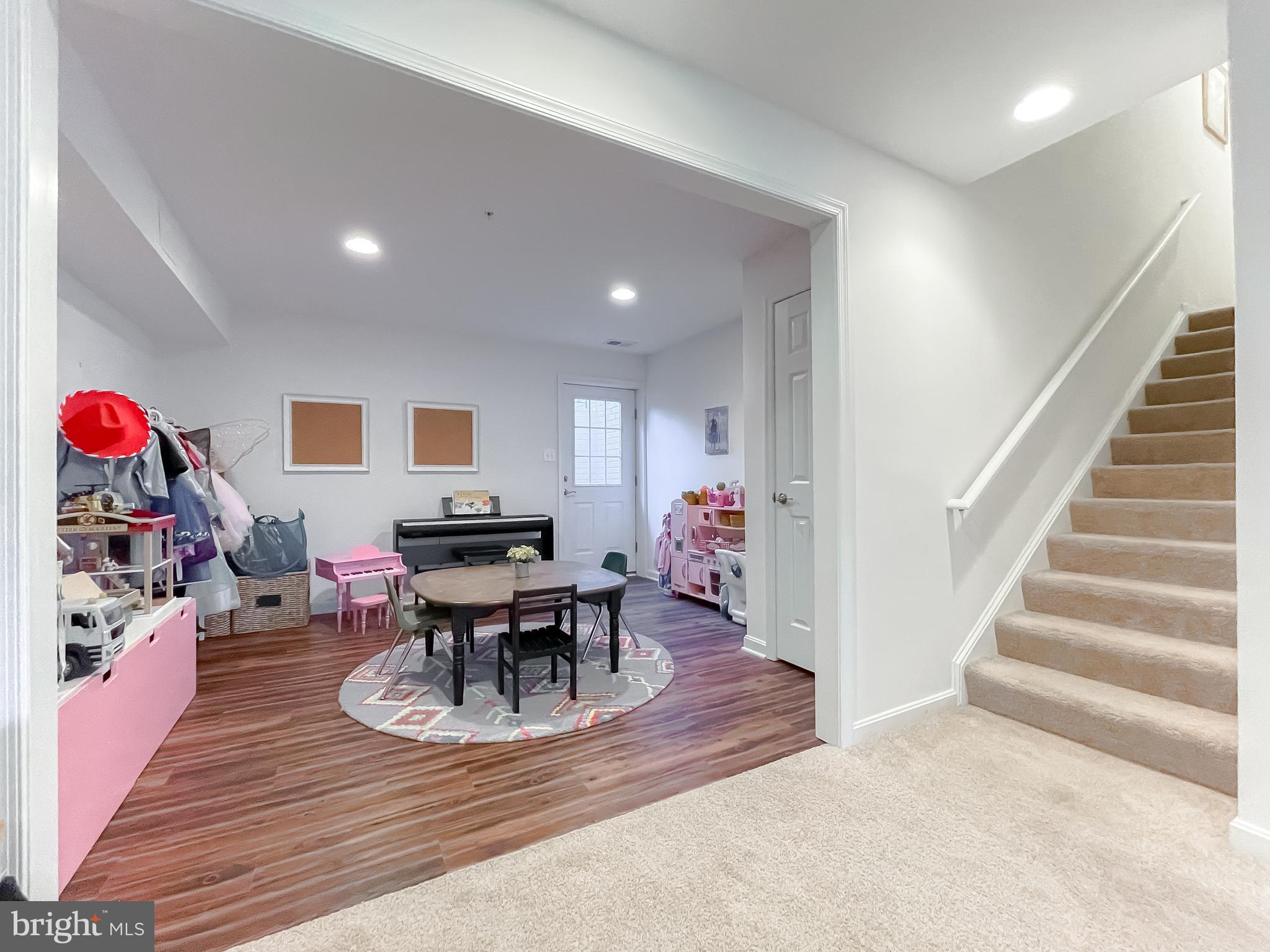 PRIMROSE PARK - Residential Lease