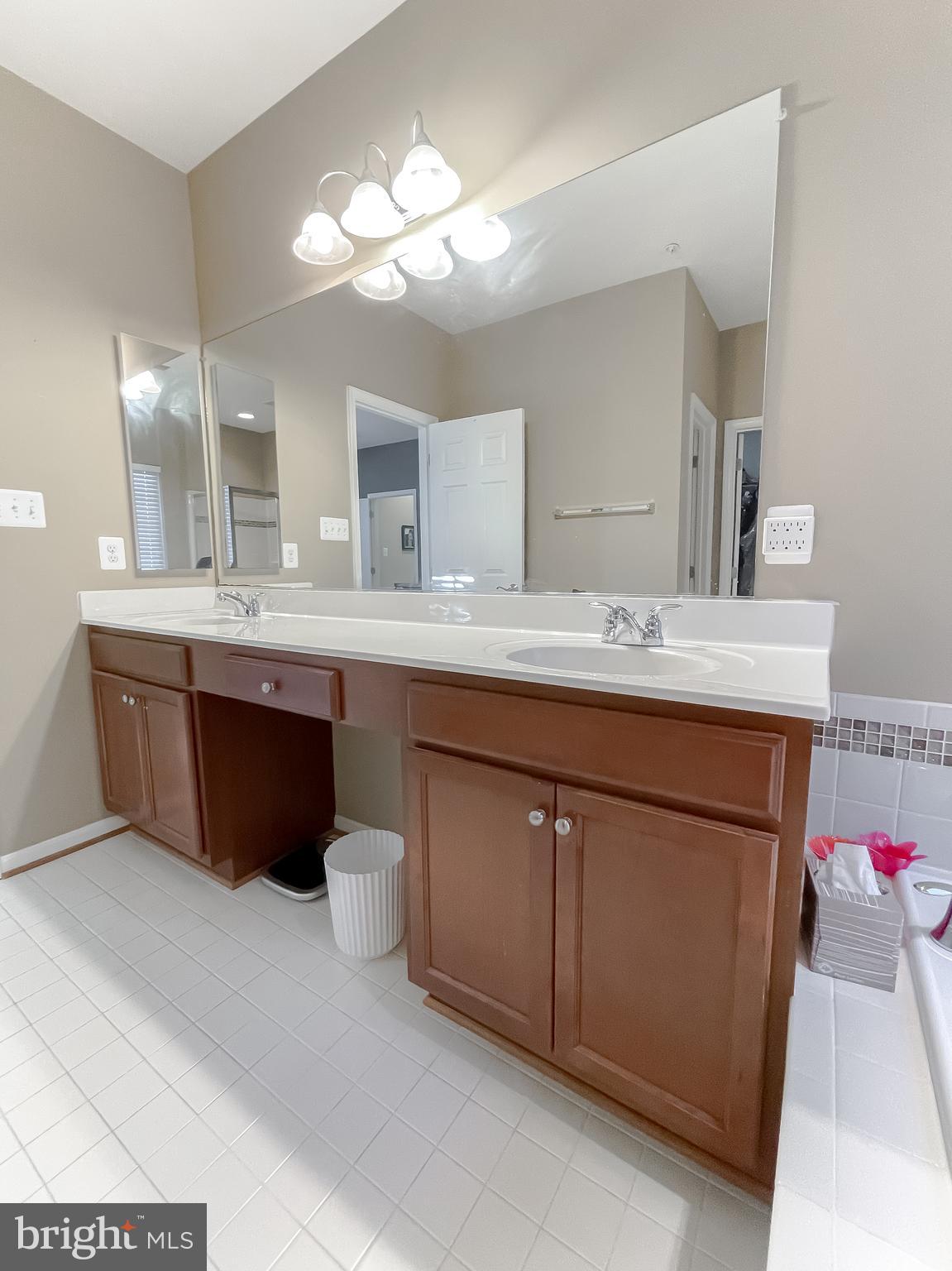 PRIMROSE PARK - Residential Lease