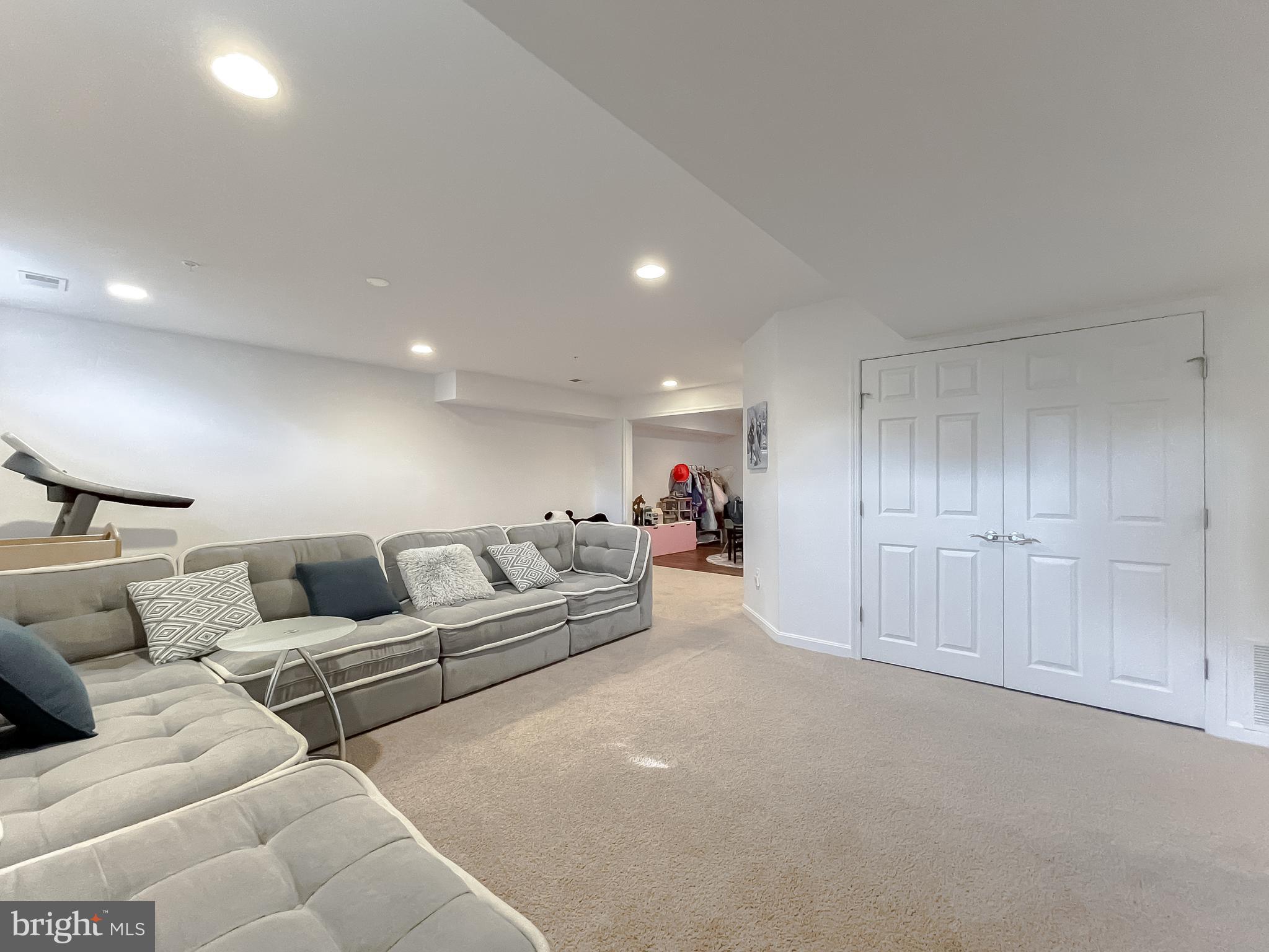 PRIMROSE PARK - Residential Lease