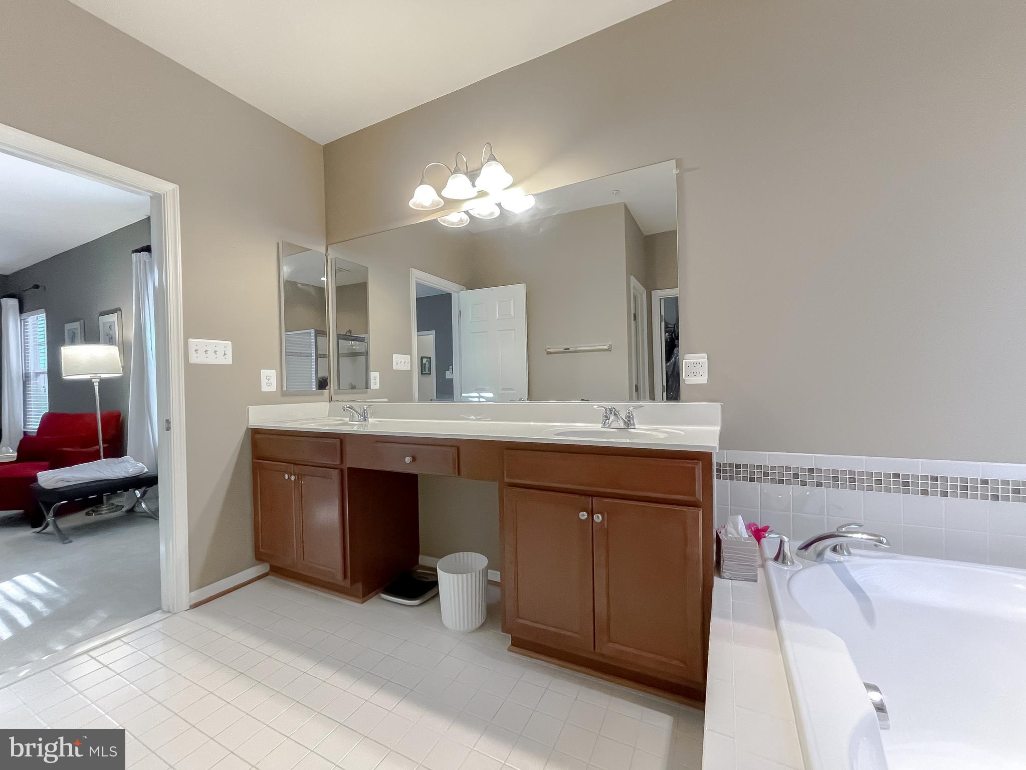 PRIMROSE PARK - Residential Lease