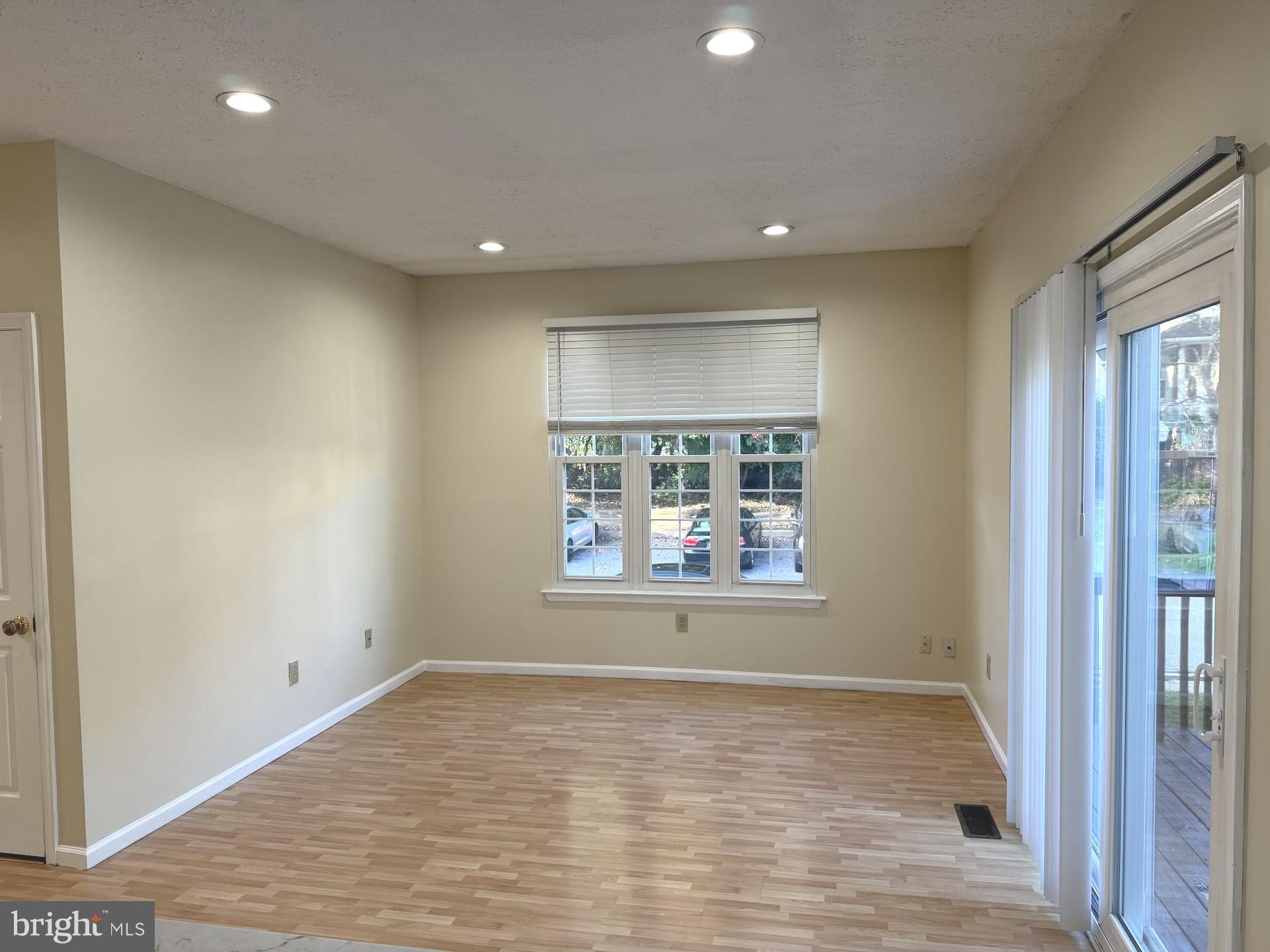 469 WOODSTOCK LANE