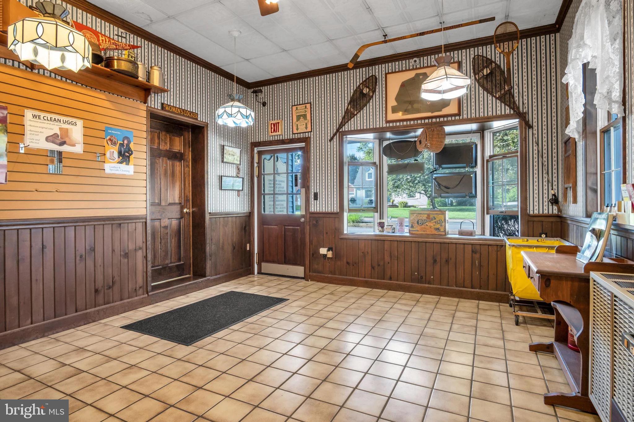 833 FISHBURN ROAD