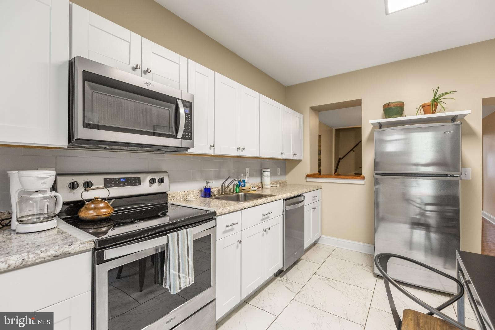 Available Now | Leasing Special: $1,500/month for a 12 month lease or $1,450/month for an 18 month lease!
Welcome to 2624 Jasper St! This is a darling 1 bedroom, 1 bathroom + Den single family rowhome featuring hardwood flooring, in-unit laundry, mini-split a/c systems, and outdoor space. Enter into the living room with a large window at the front and tons of space for different furniture arrangements. Head back past the enclosed staircase to your dining area and then through another open doorway to your eat-in kitchen. Kitchen features include tile flooring, white cabinetry above and below, and a full lineup of sleek stainless steel appliances. From here, you can access your small back patio - perfect for the warmer months! Continue upstairs to view a small room with a window and closet, ideal for an office or workout room. Your front primary bedroom is sizable and has two windows and a closet. The modern bathroom boasts a medicine cabinet and gorgeous tiled shower stall. There's an unfinished basement providing additional storage and your in-unit washer and dryer. 4 mini-split a/c wall units are installed throughout the home for year long comfort. Schedule a tour today!
Lease Terms:
Generally, 1st month, 12th month, and 1 month security deposit due at, or prior to, lease signing. Other terms may be required by Landlord. $55 application fee per applicant. Pets are conditional on owner's approval and may require an additional fee and/or monthly pet rent, if accepted. (Generally, $25/pet/month.). Tenants responsible for: electricity, cable/internet, and water. Landlord Requirements: Applicants to make 3x the monthly rent in verifiable net income, credit history to be considered (i.e. no active collections), no evictions within the past 4 years, and must have a verifiable rental history with on-time rental payments. Exceptions to this criteria may exist under the law and will be considered.