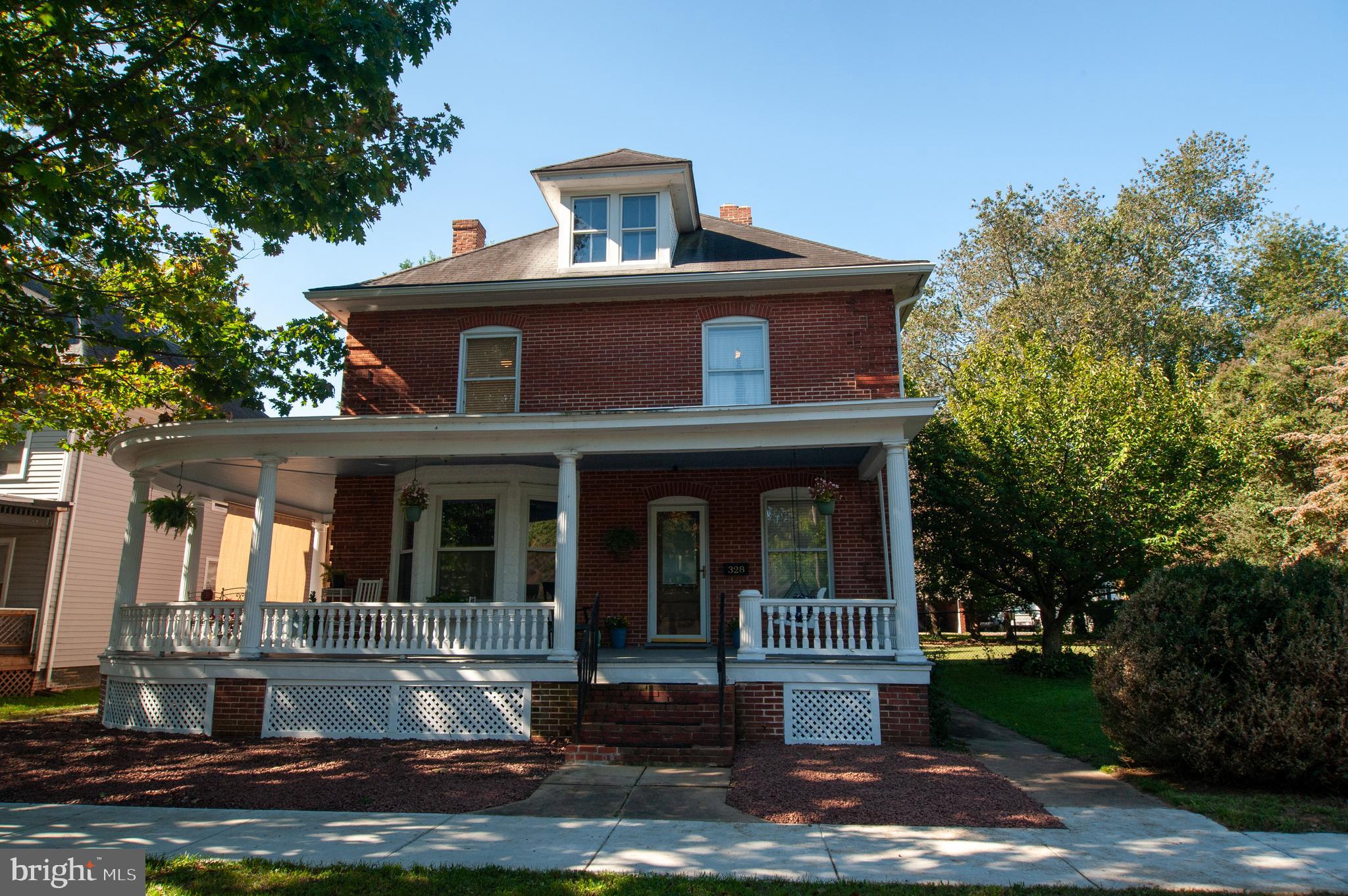328 N BRADFORD STREET