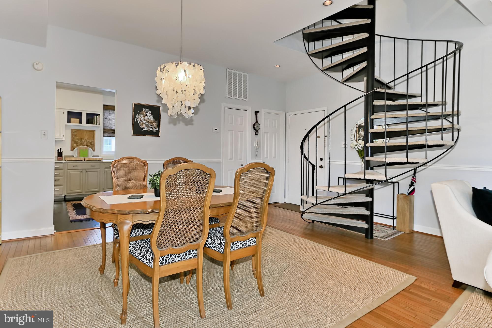 WOLFE ALLEY - Residential Lease