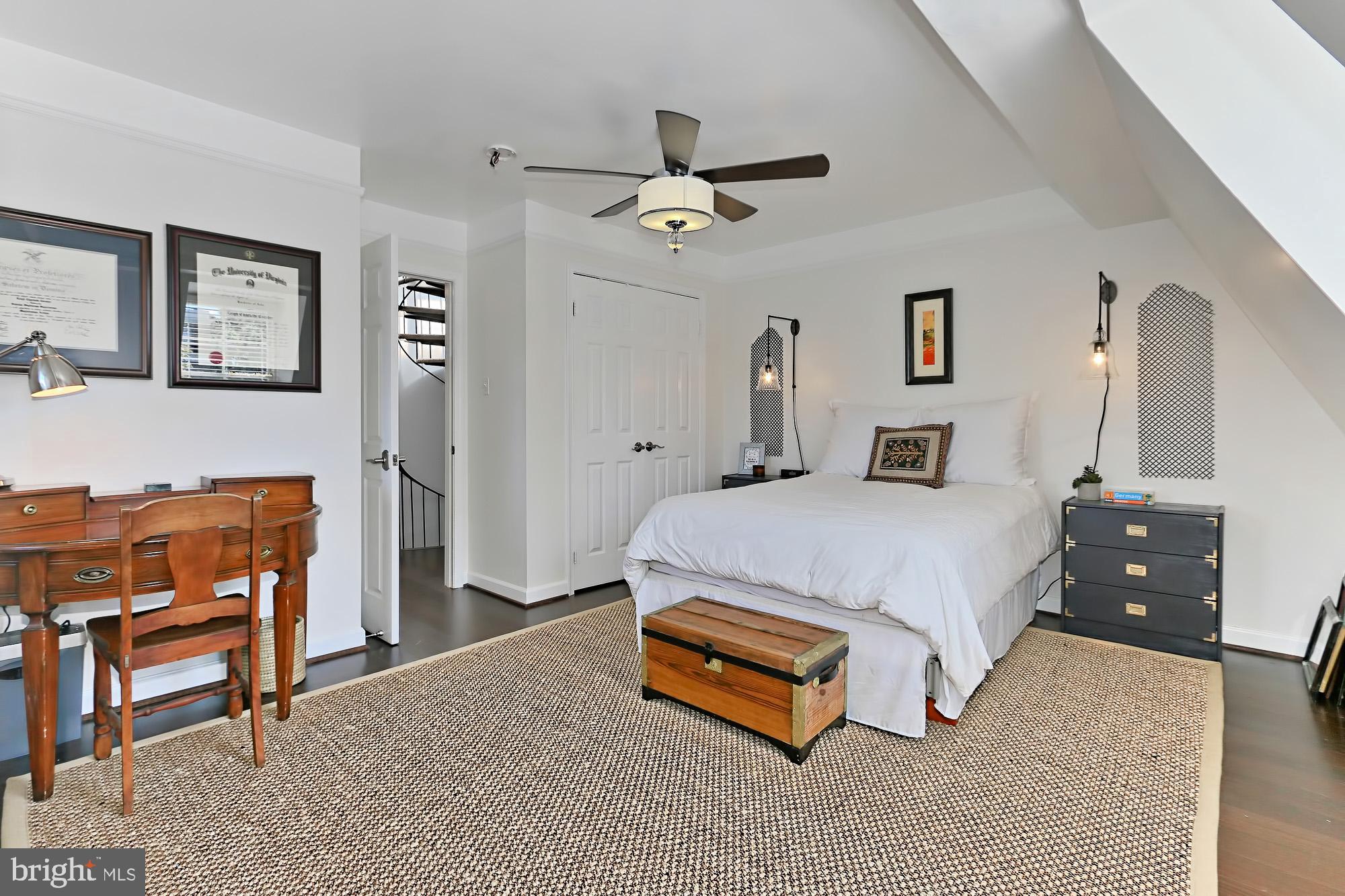 WOLFE ALLEY - Residential Lease