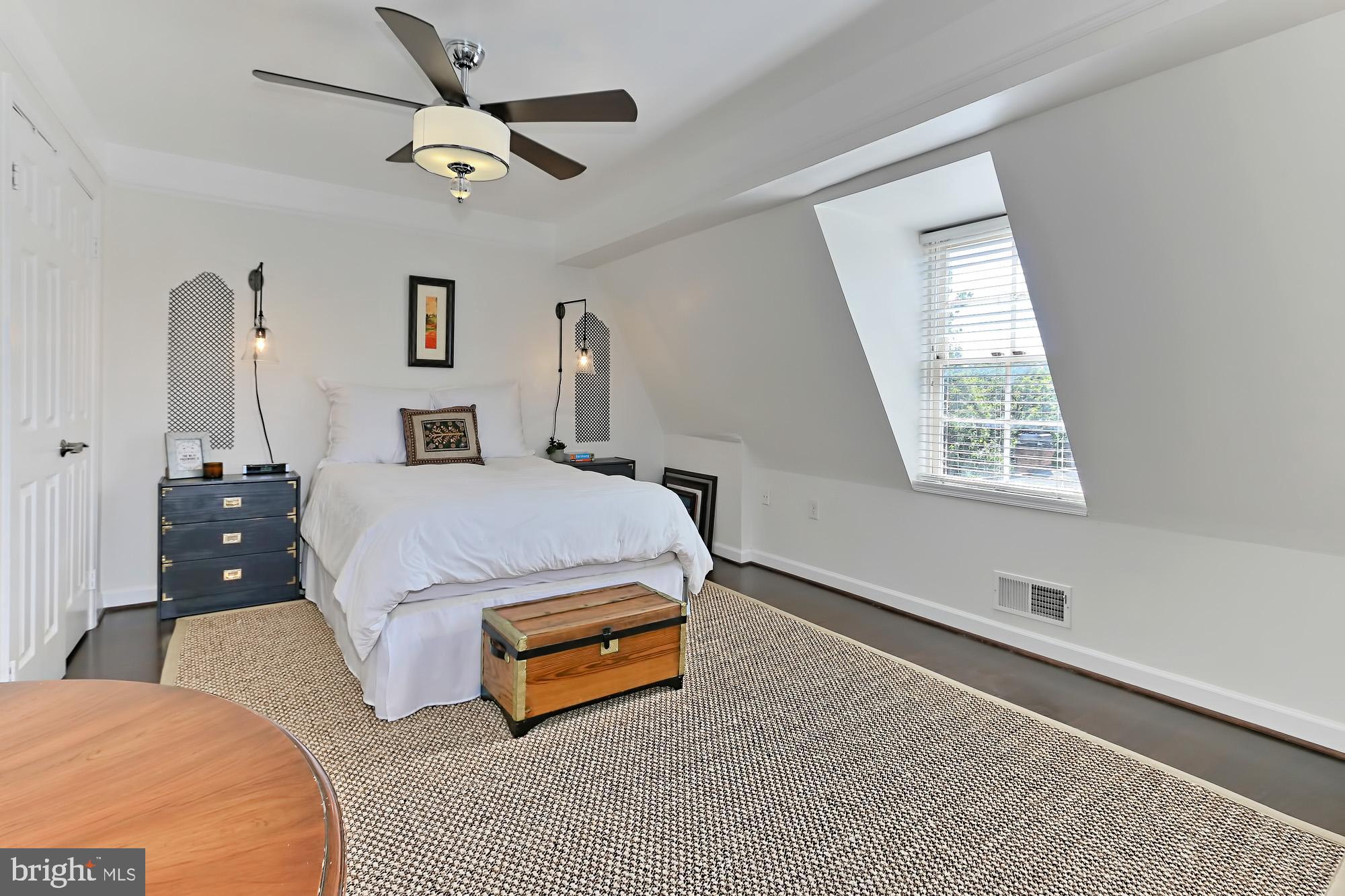 WOLFE ALLEY - Residential Lease