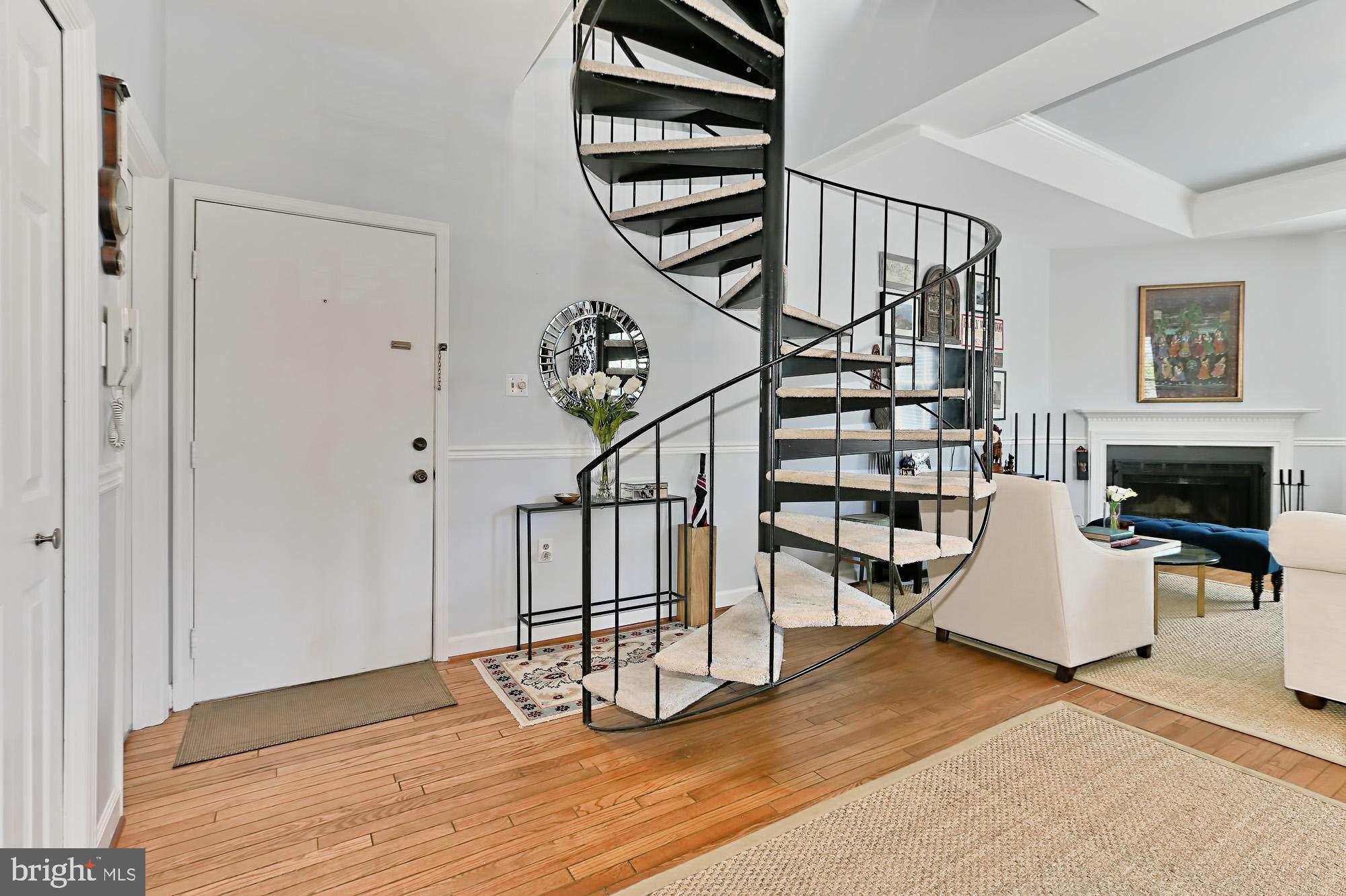 WOLFE ALLEY - Residential Lease